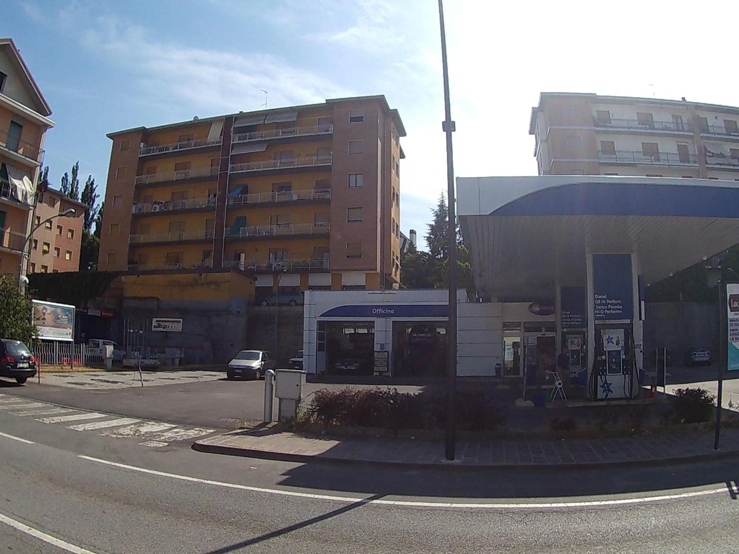 Property building in Affittacamere Serravalle Shopping