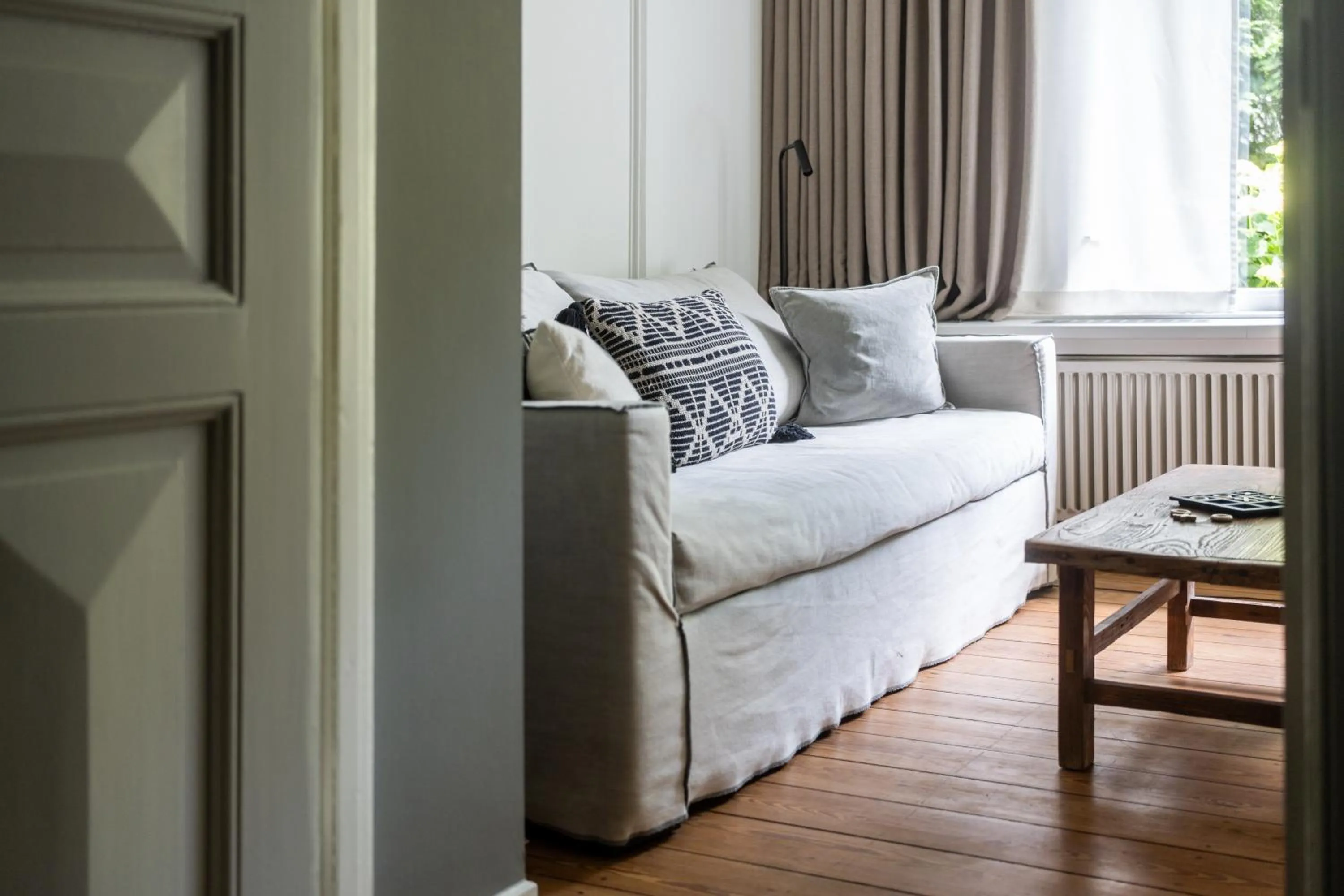 Seating area, Bed in Landhaus Flottbek Boutique Hotel