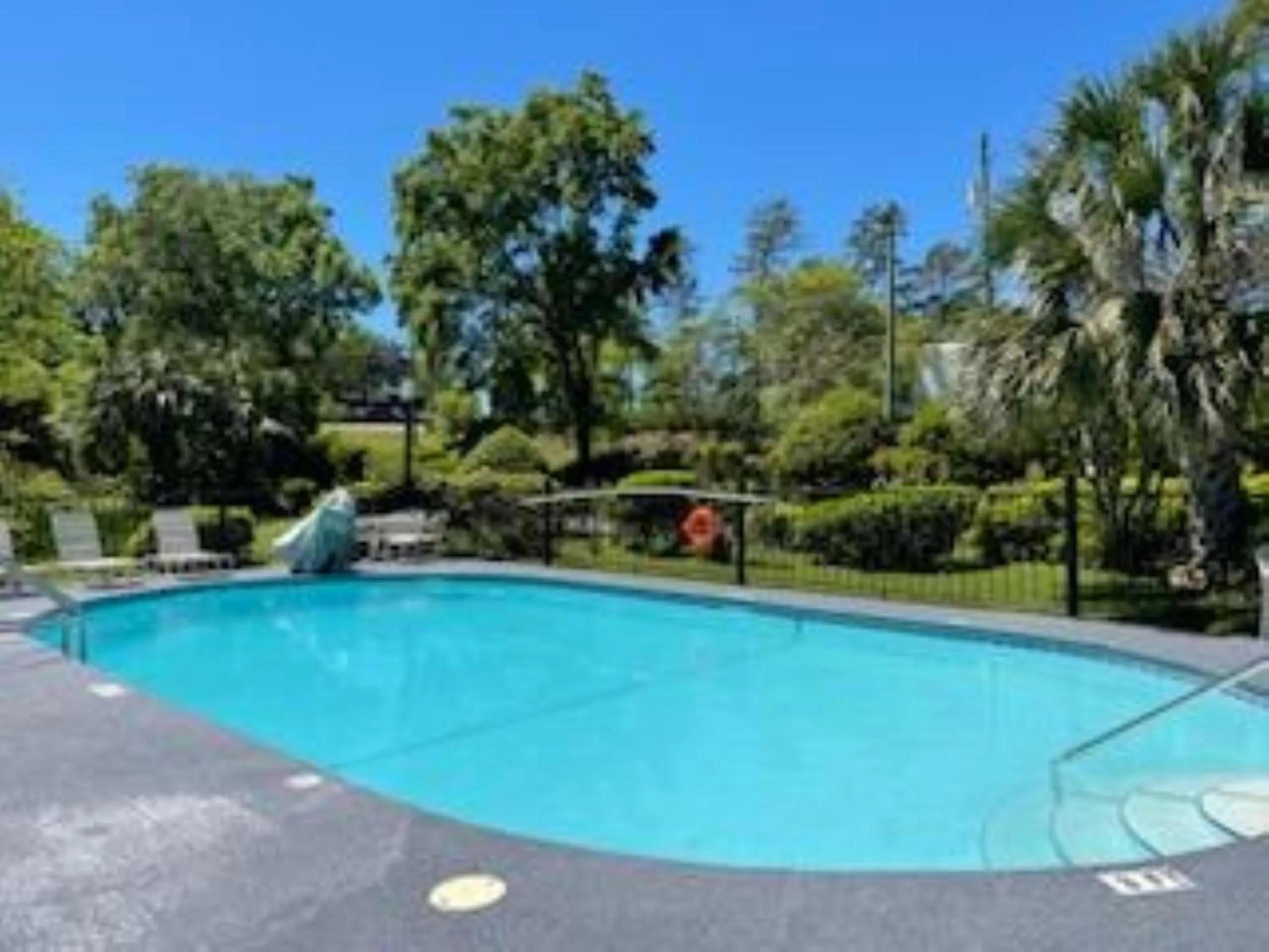 Swimming pool in Best Western Tallahassee Downtown Inn and Suites