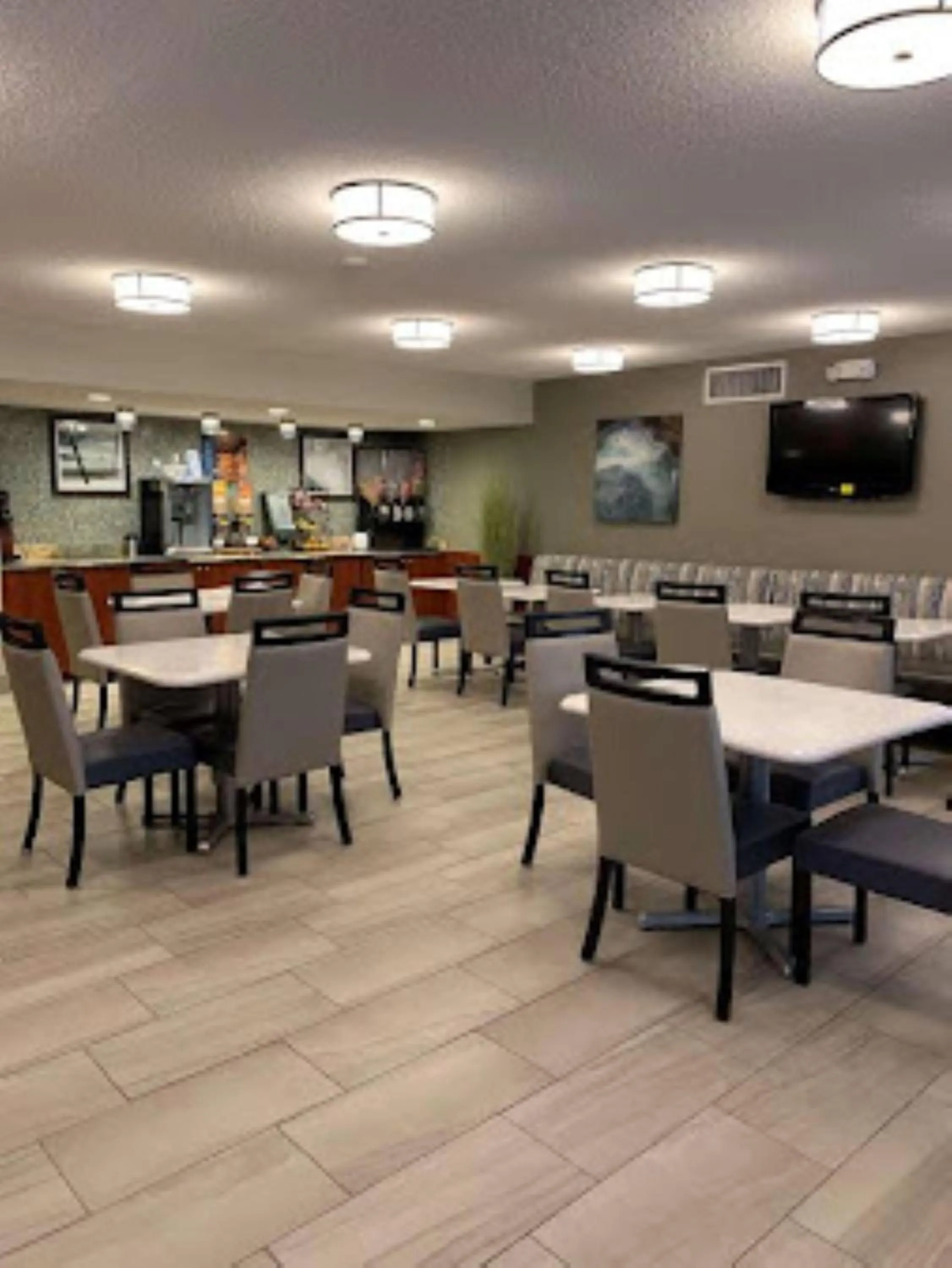 Breakfast in Best Western Tallahassee Downtown Inn and Suites