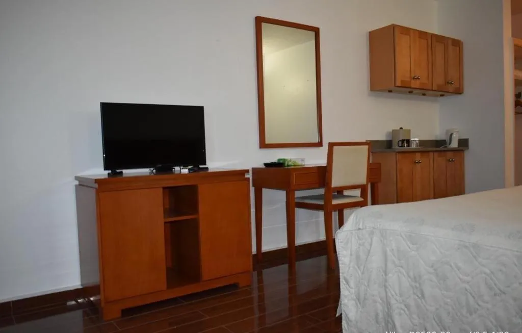 Bed in Travel Inn Hotel Simpson Bay