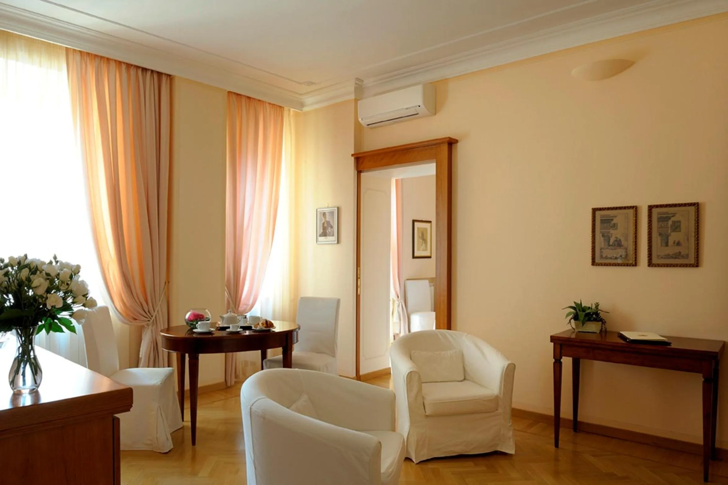 Living room in Dea Suite Roma