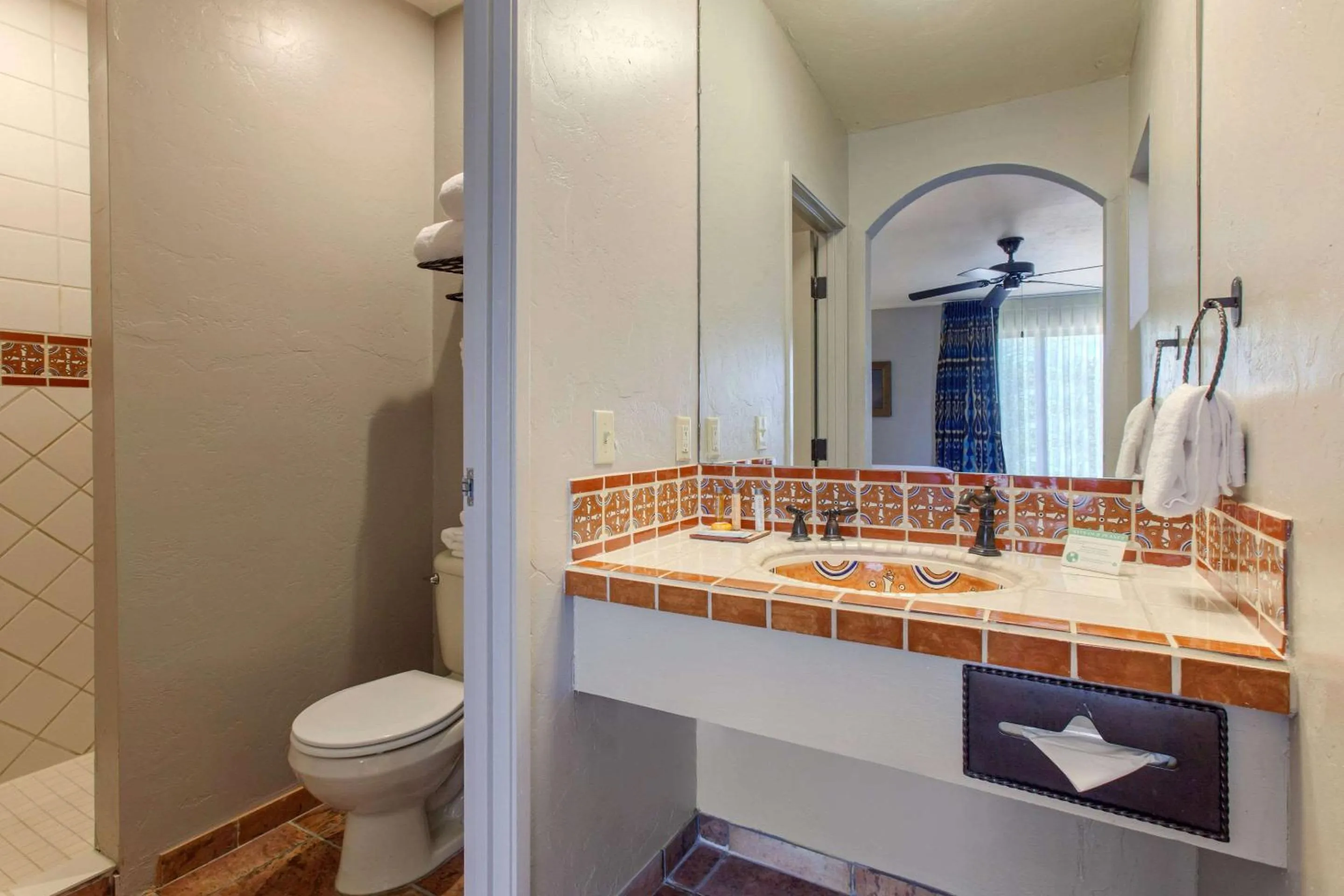 Shower in La Posada Lodge & Casitas, an Ascend Collection Hotel