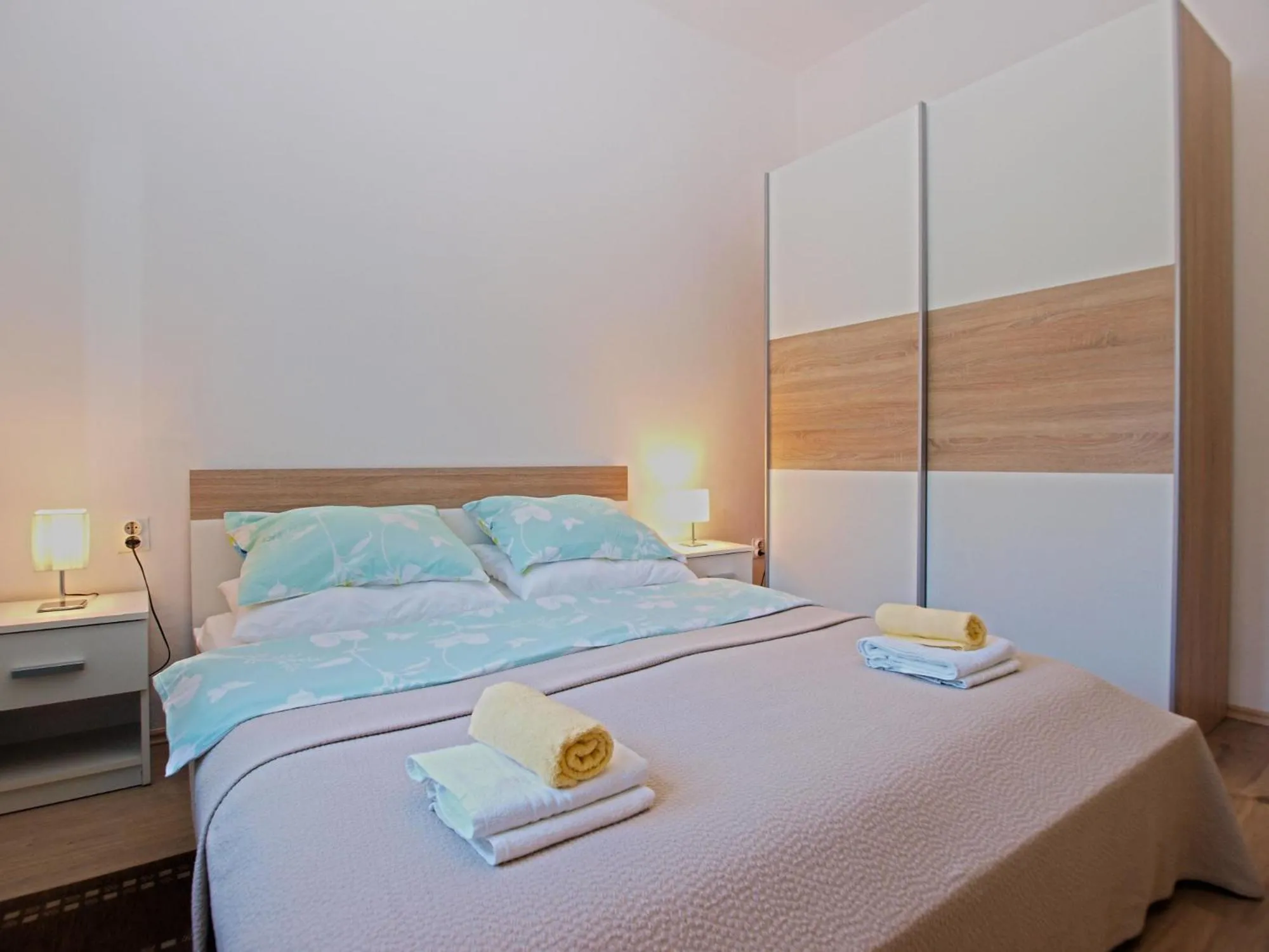 Bed in Apartment Igor 1364