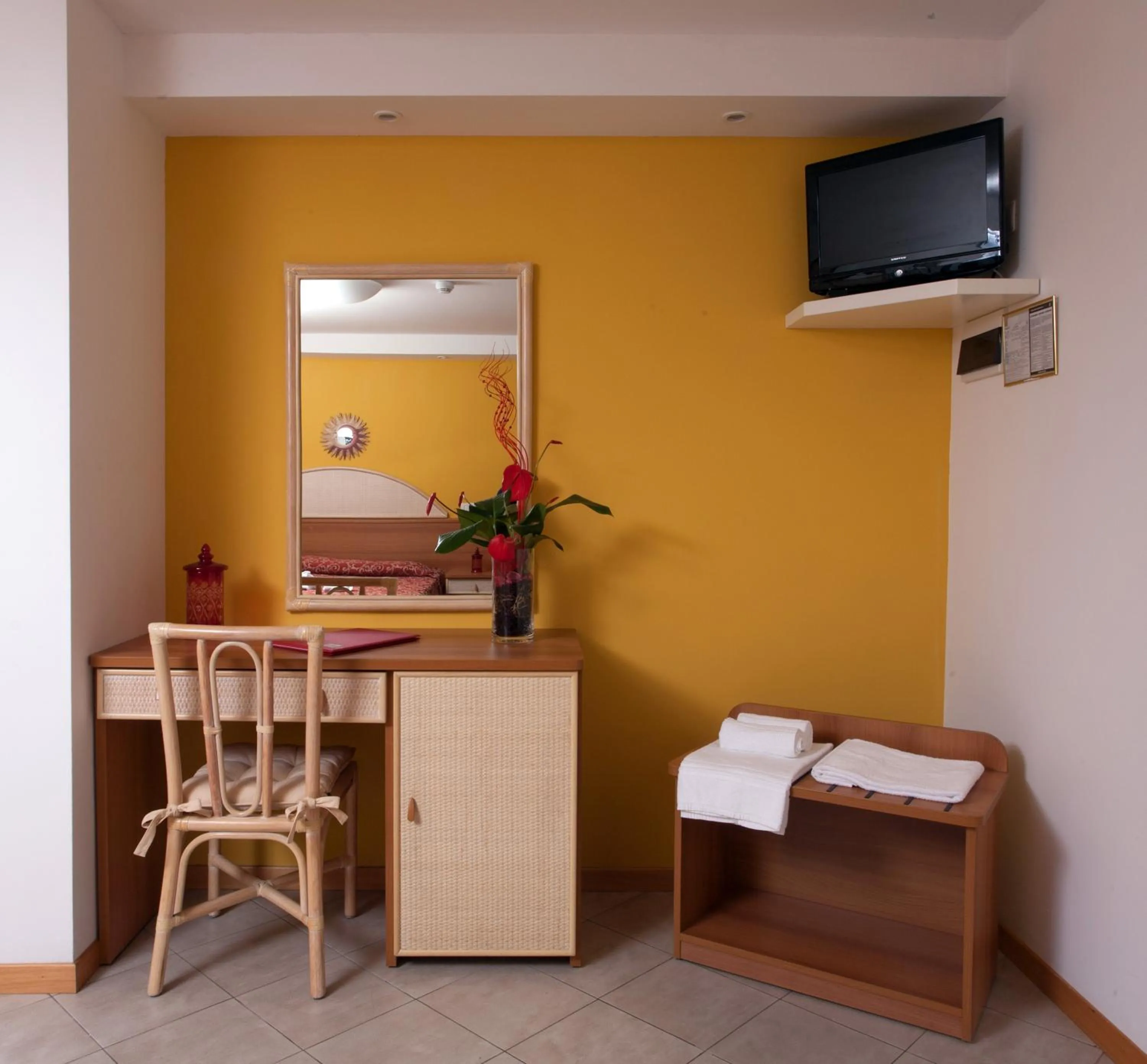 Seating area in Hotel Bahama