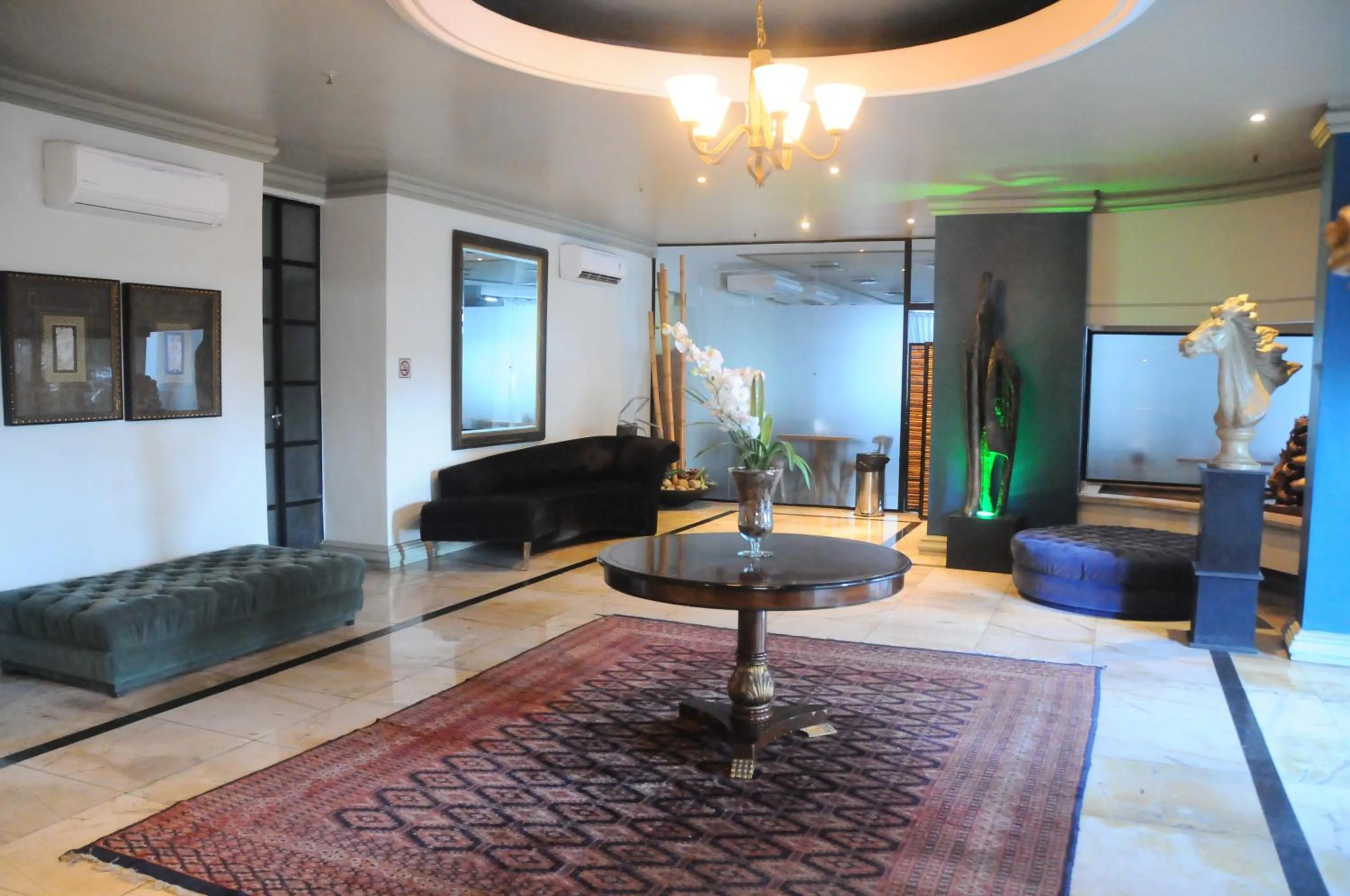 Lobby or reception in Gallant Hotel