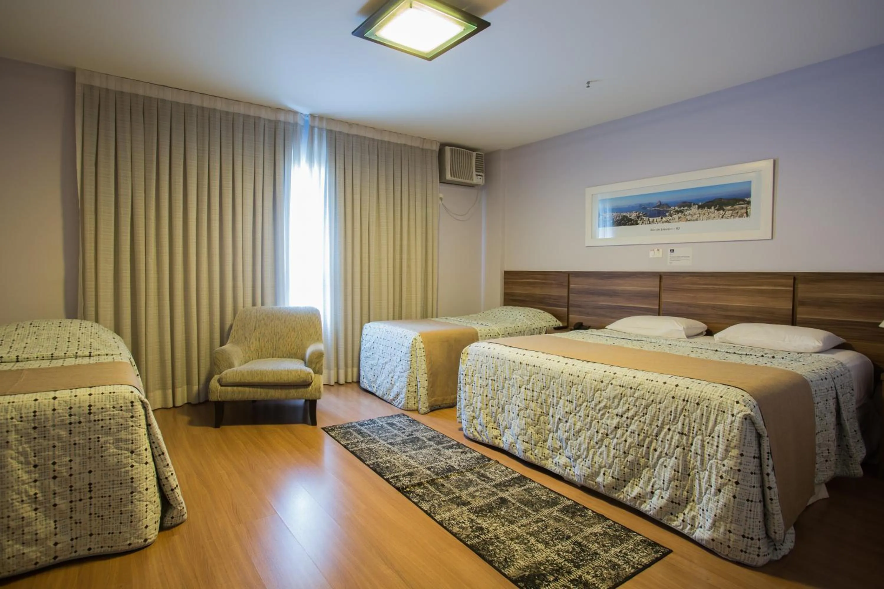 Bed in Gallant Hotel