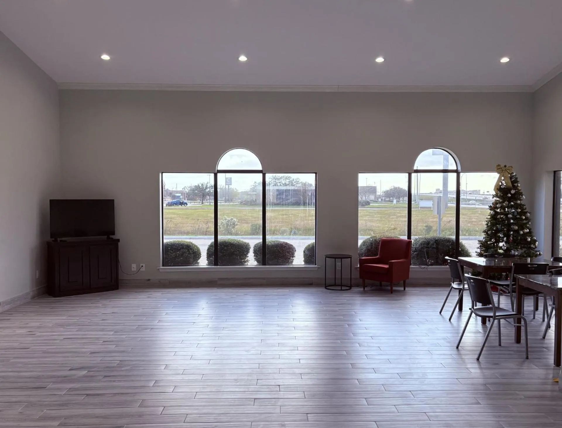 Breakfast in Americas Best Value Inn & Suites La Porte/Houston