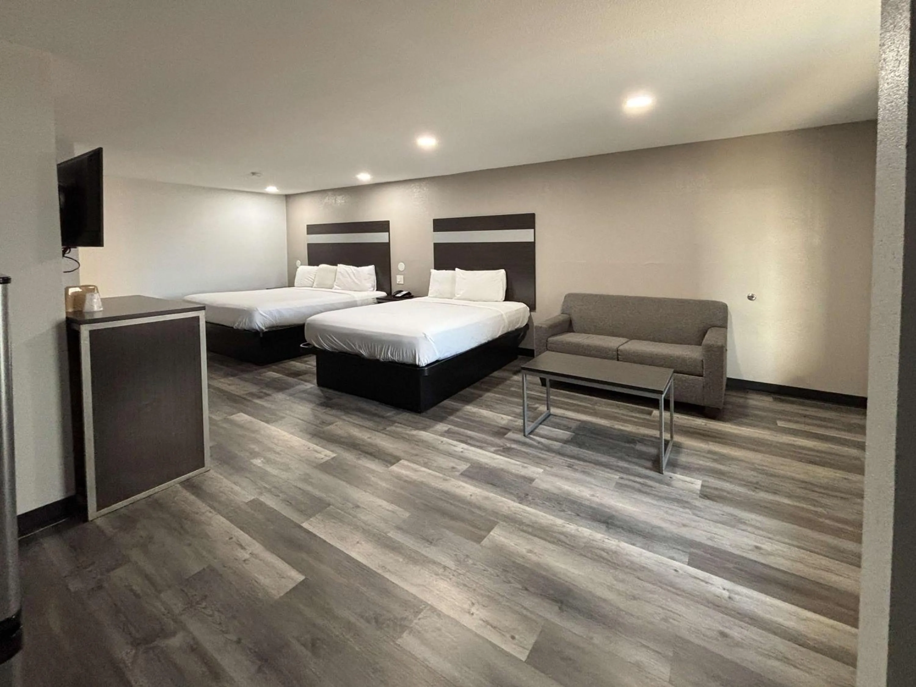 Bedroom, Bed in Americas Best Value Inn & Suites La Porte/Houston