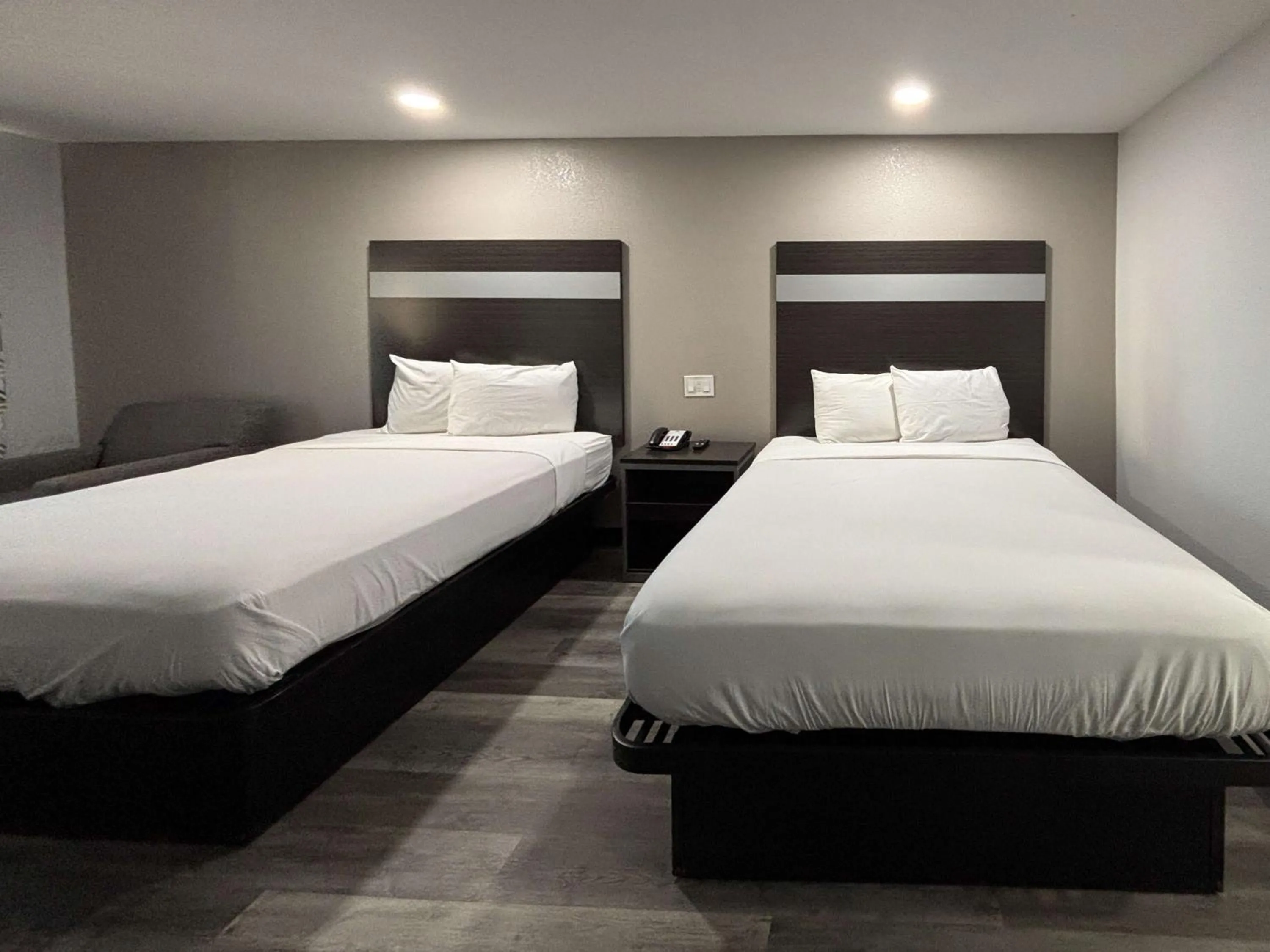 Bedroom, Bed in Americas Best Value Inn & Suites La Porte/Houston