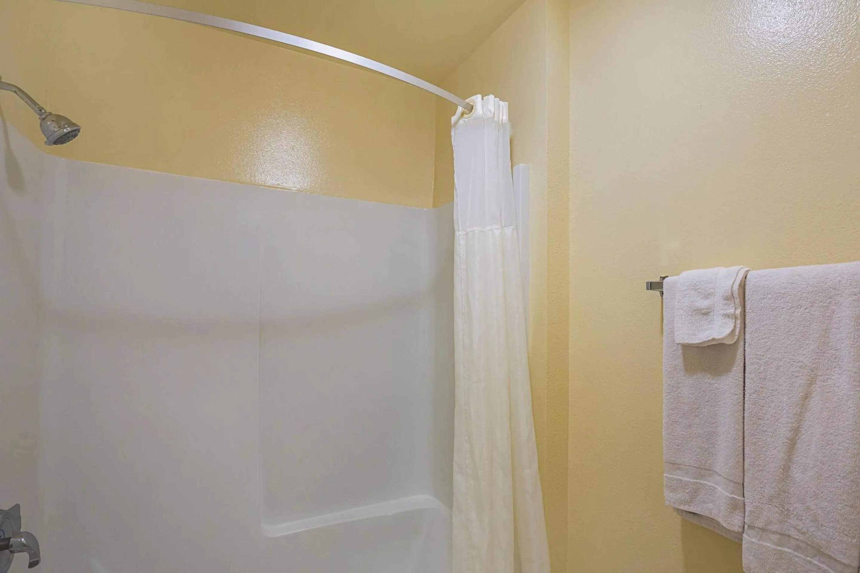 Bedroom in Econo Lodge Hurricane Zion Park Area