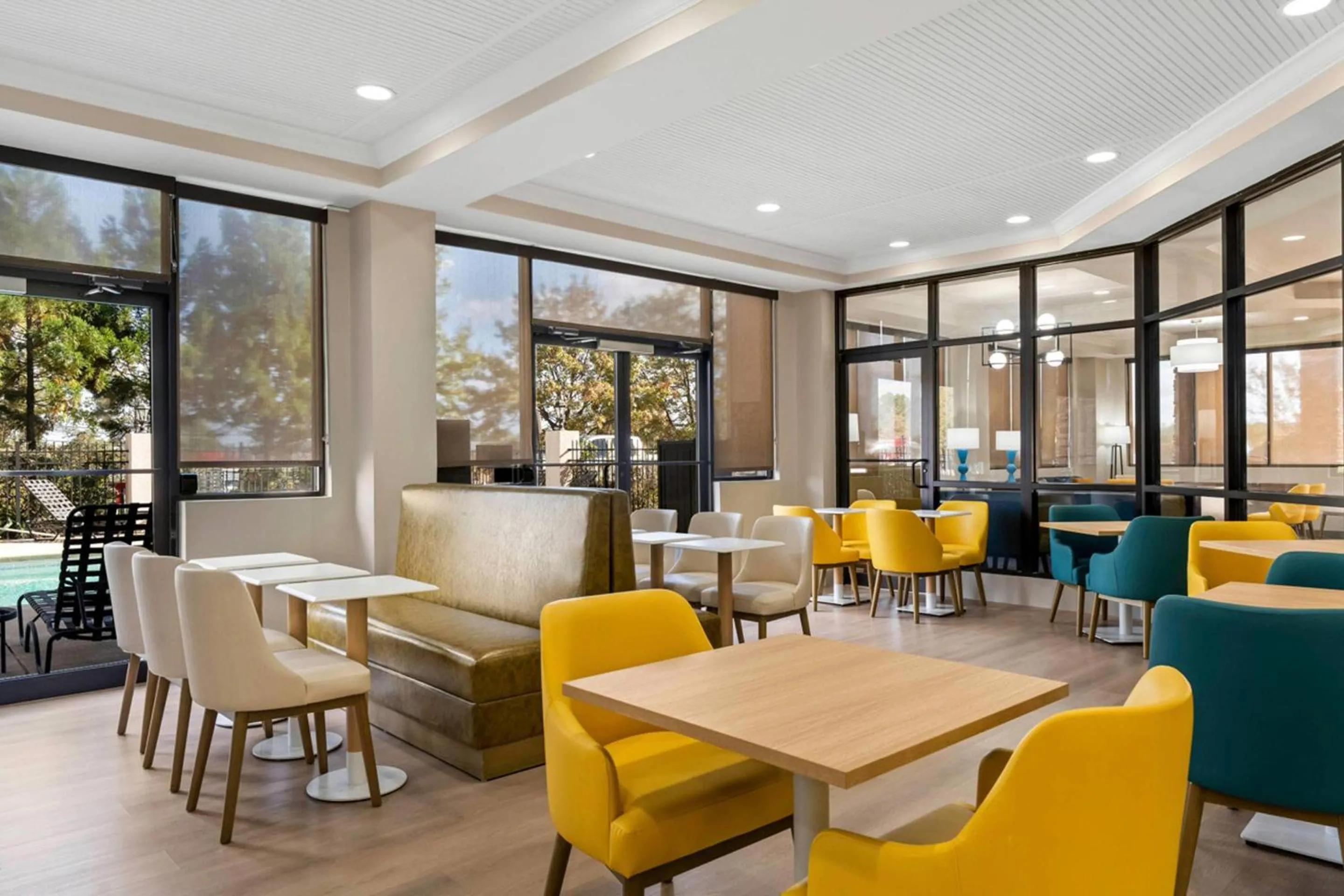 Breakfast in Comfort Suites Augusta Riverwatch