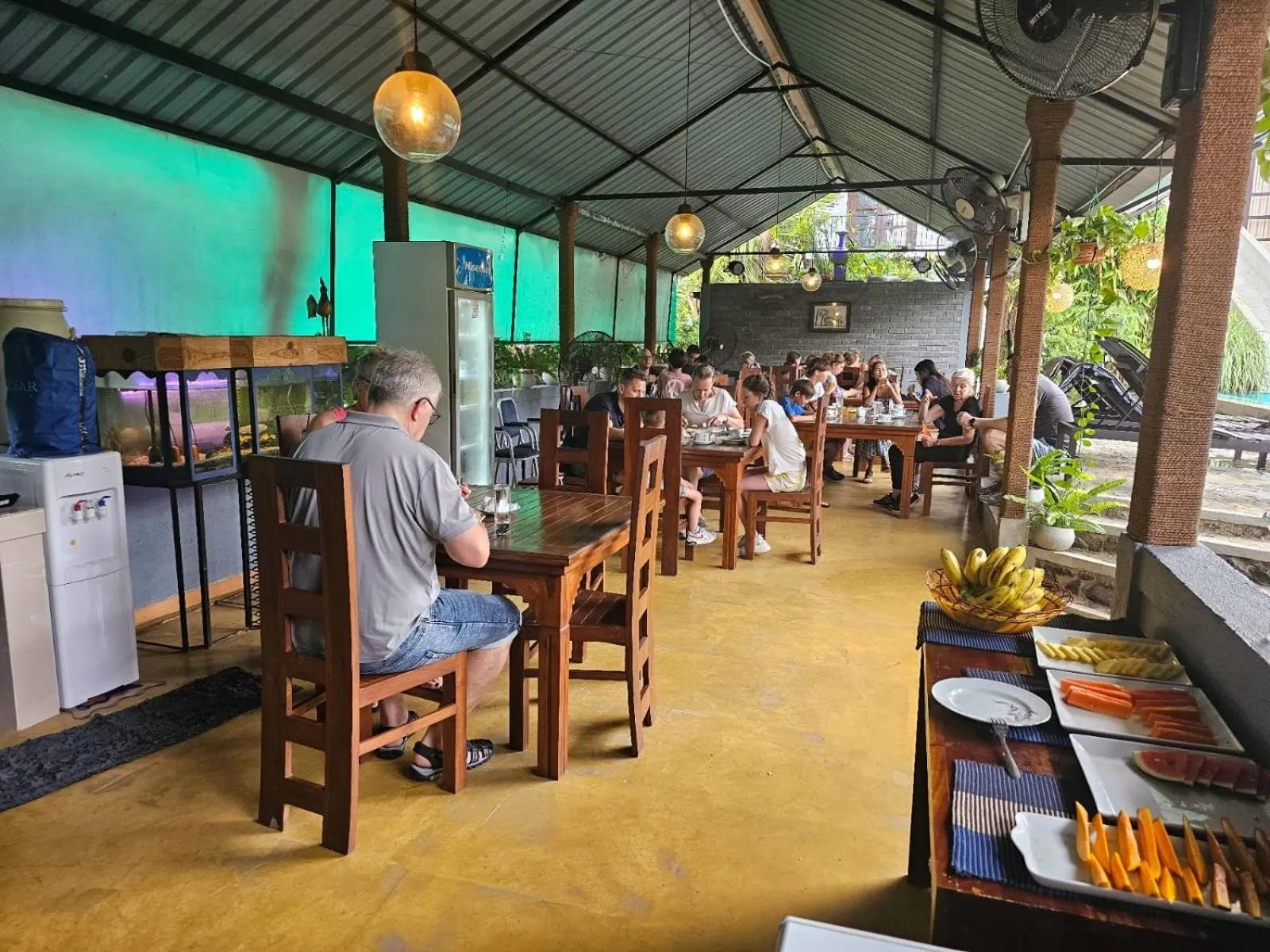 Restaurant/places to eat in Optimum Residencies