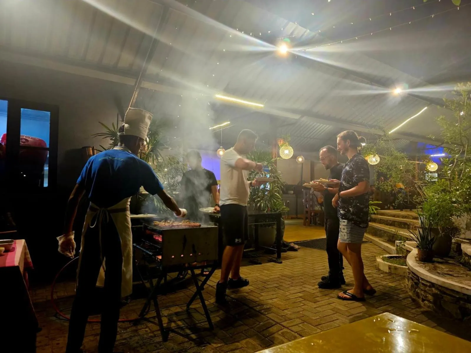 Restaurant/places to eat in Optimum Residencies