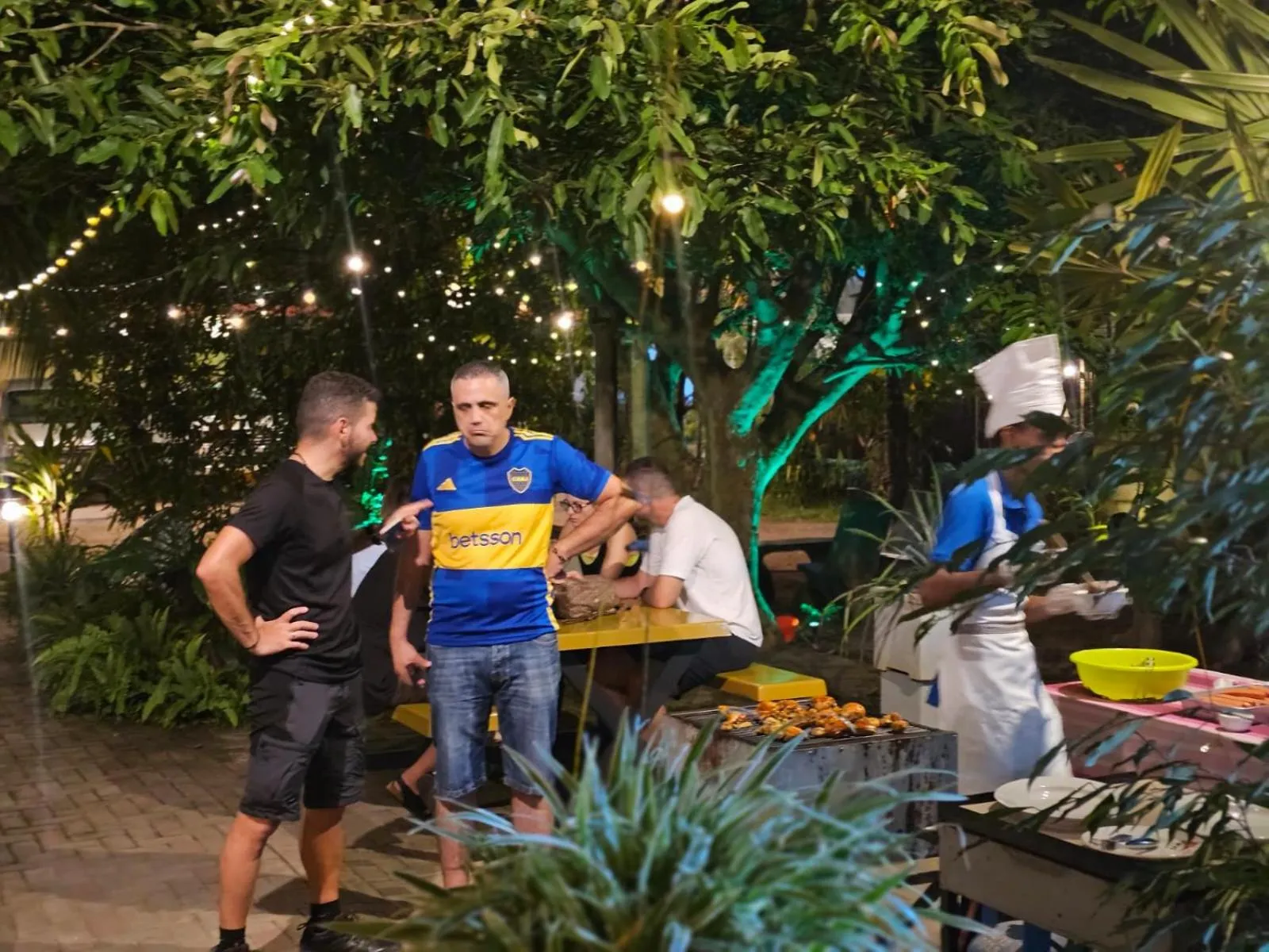 Restaurant/places to eat in Optimum Residencies