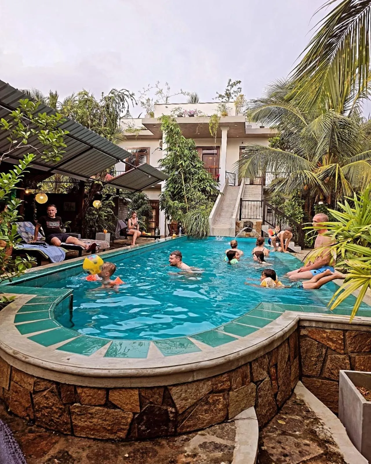 Swimming pool in Optimum Residencies