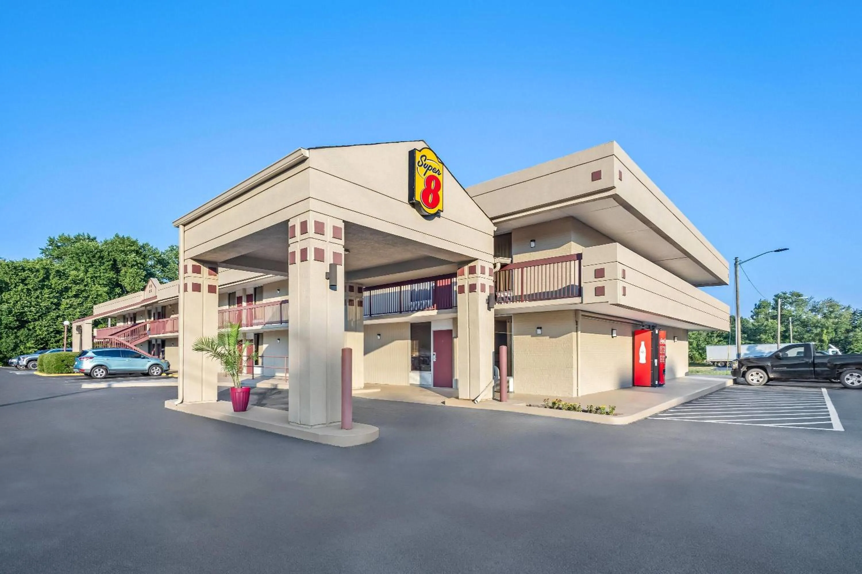 Property building in Super 8 by Wyndham Commerce