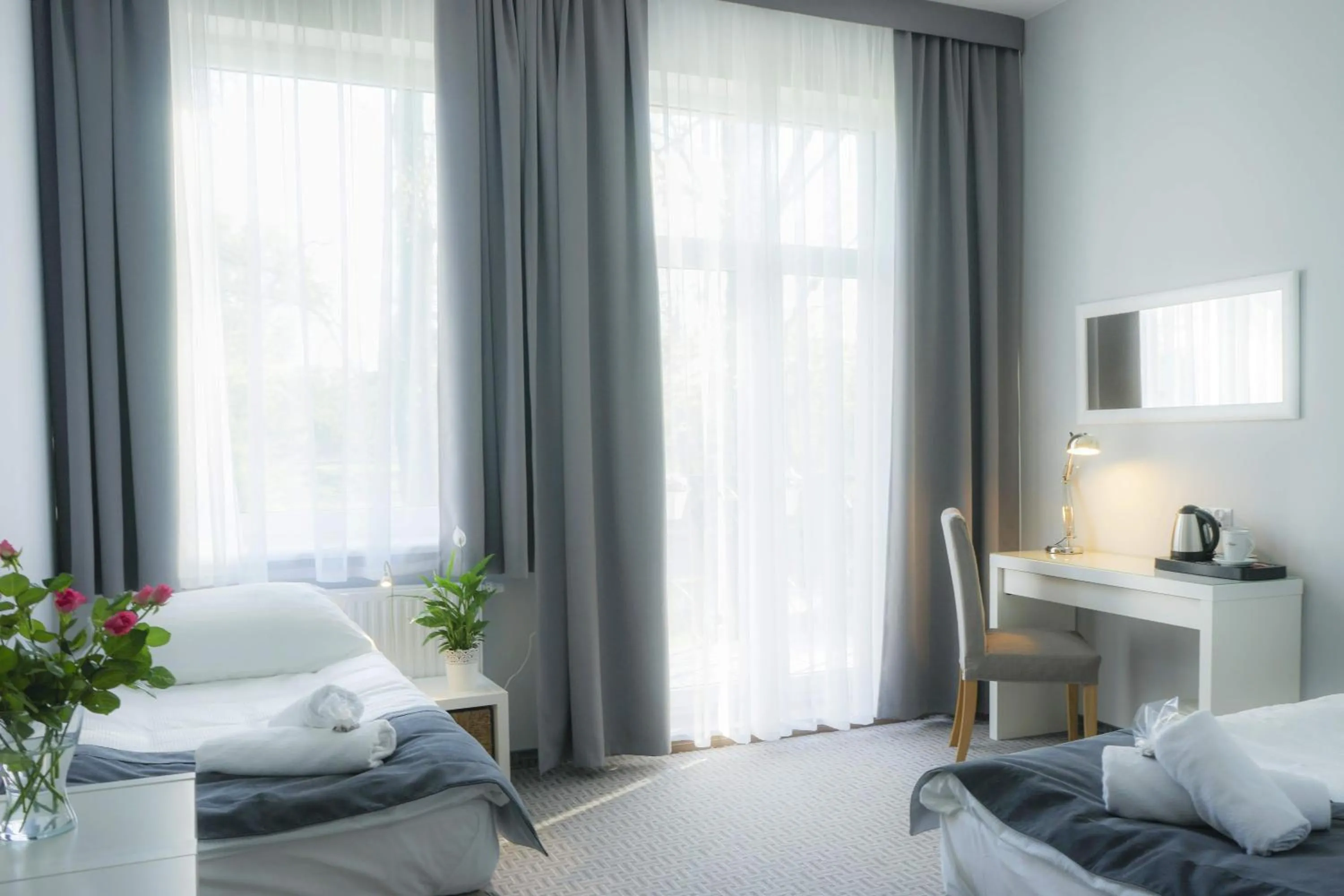 Photo of the whole room, Bed in Hotel Inner City