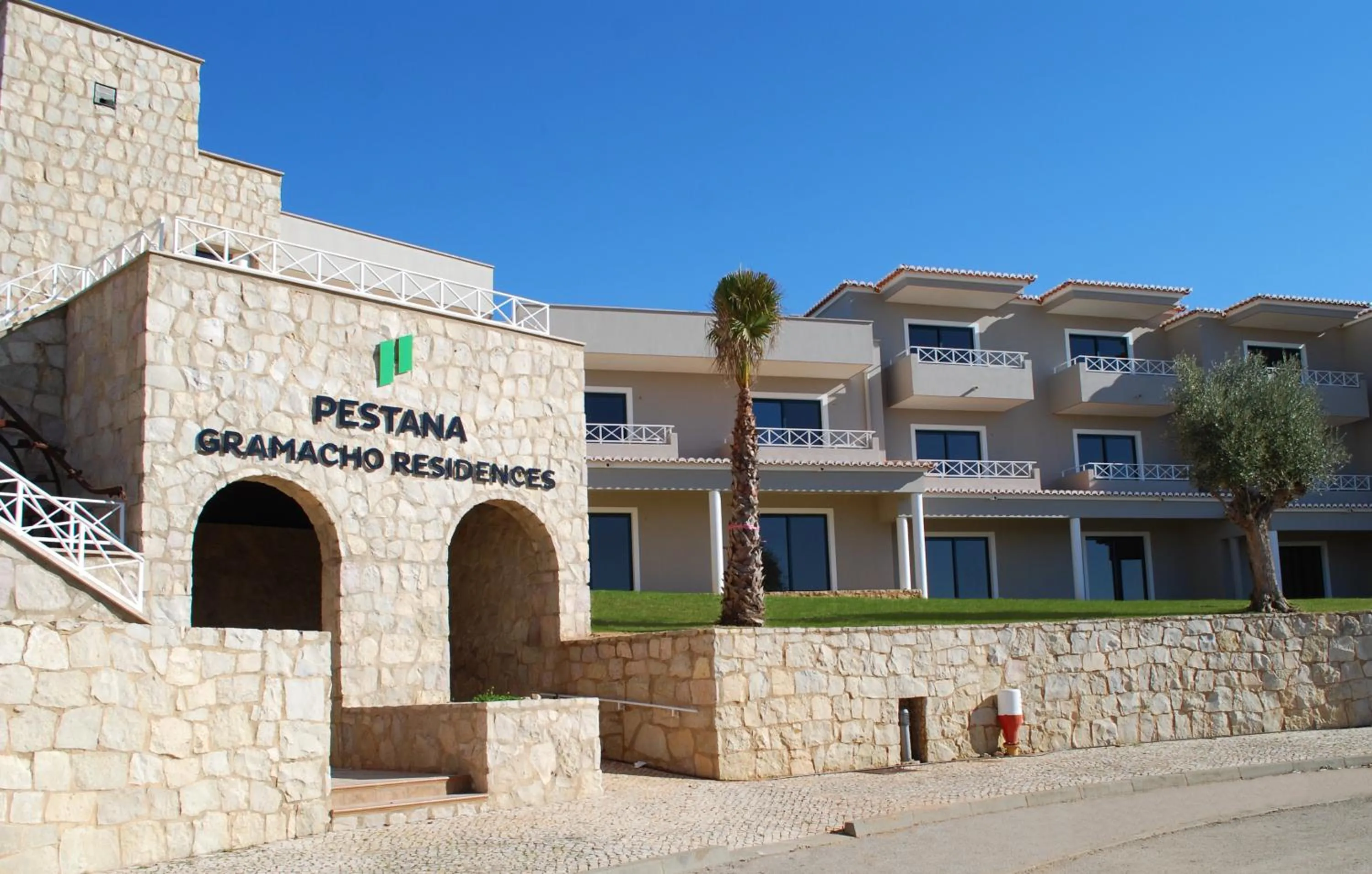 Property building in Pestana Gramacho Residences