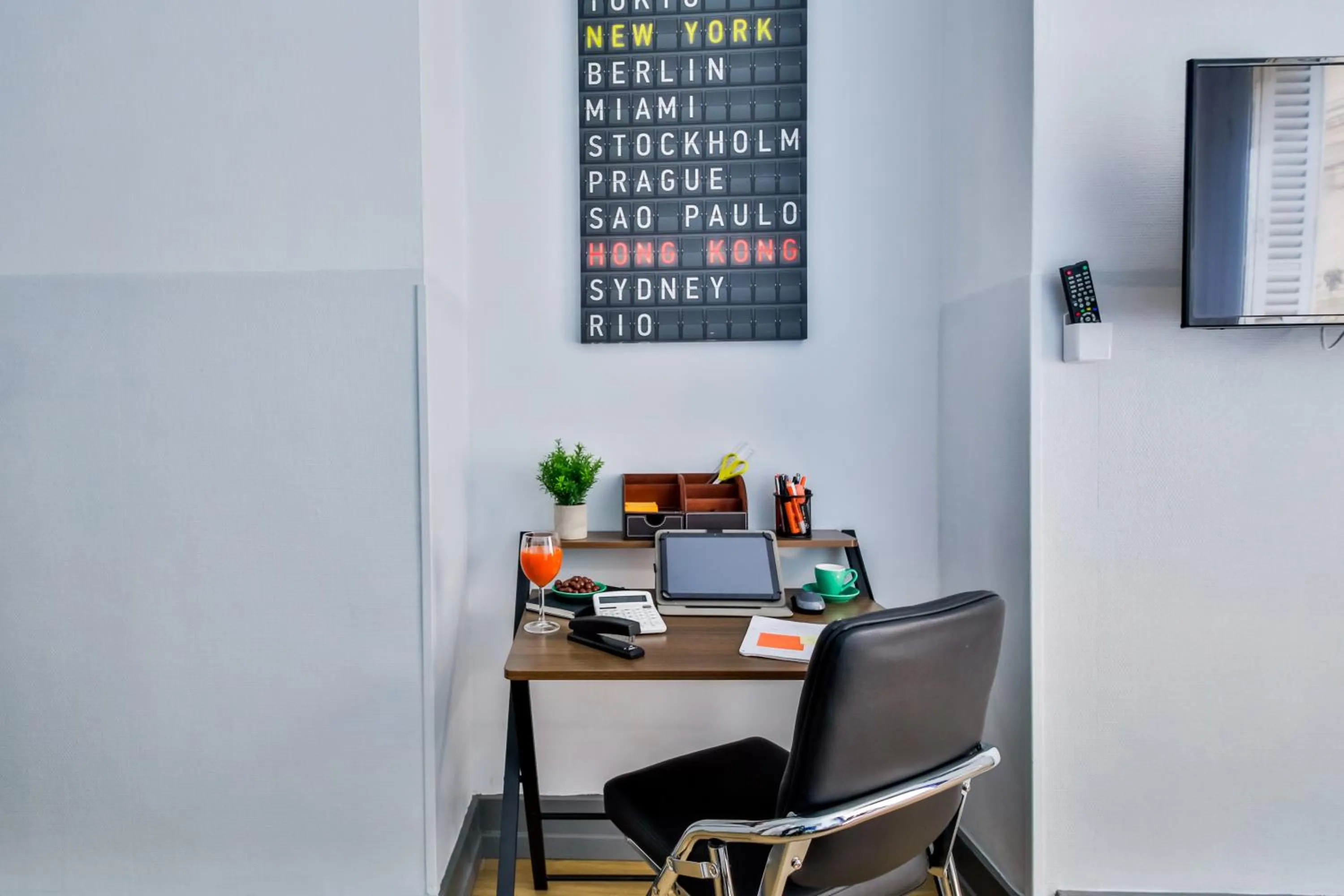 Seating area in WS Hôtel de Ville - Musée Pompidou