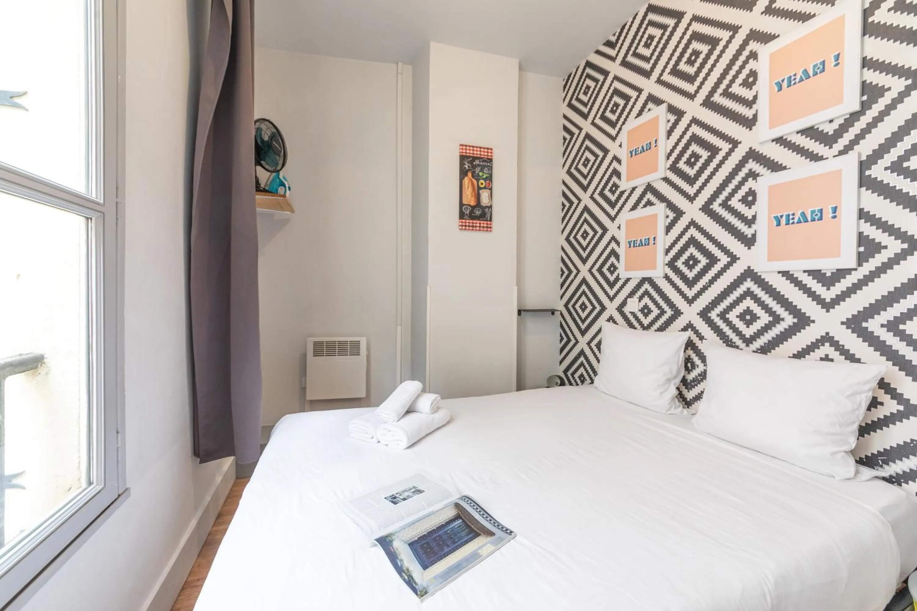 Photo of the whole room, Bed in WS Hôtel de Ville - Musée Pompidou