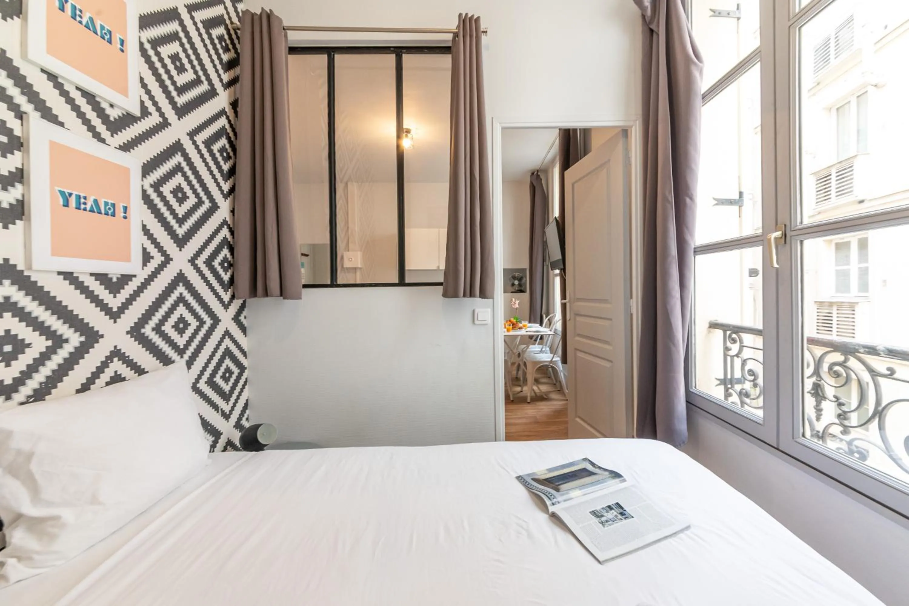 Photo of the whole room, Bed in WS Hôtel de Ville - Musée Pompidou