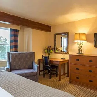 Bedroom in Wolfeboro Inn