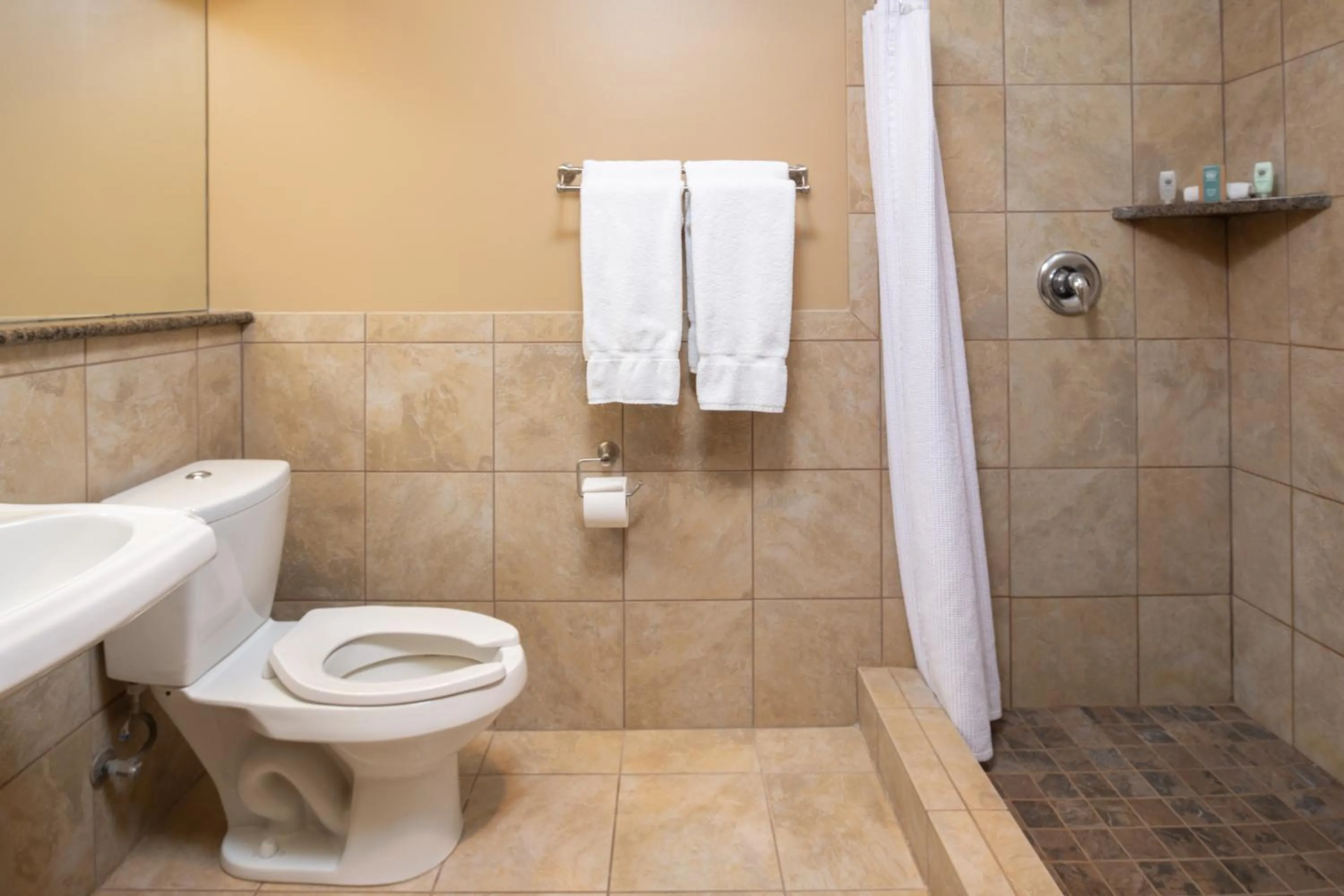 Shower in Heathman Lodge