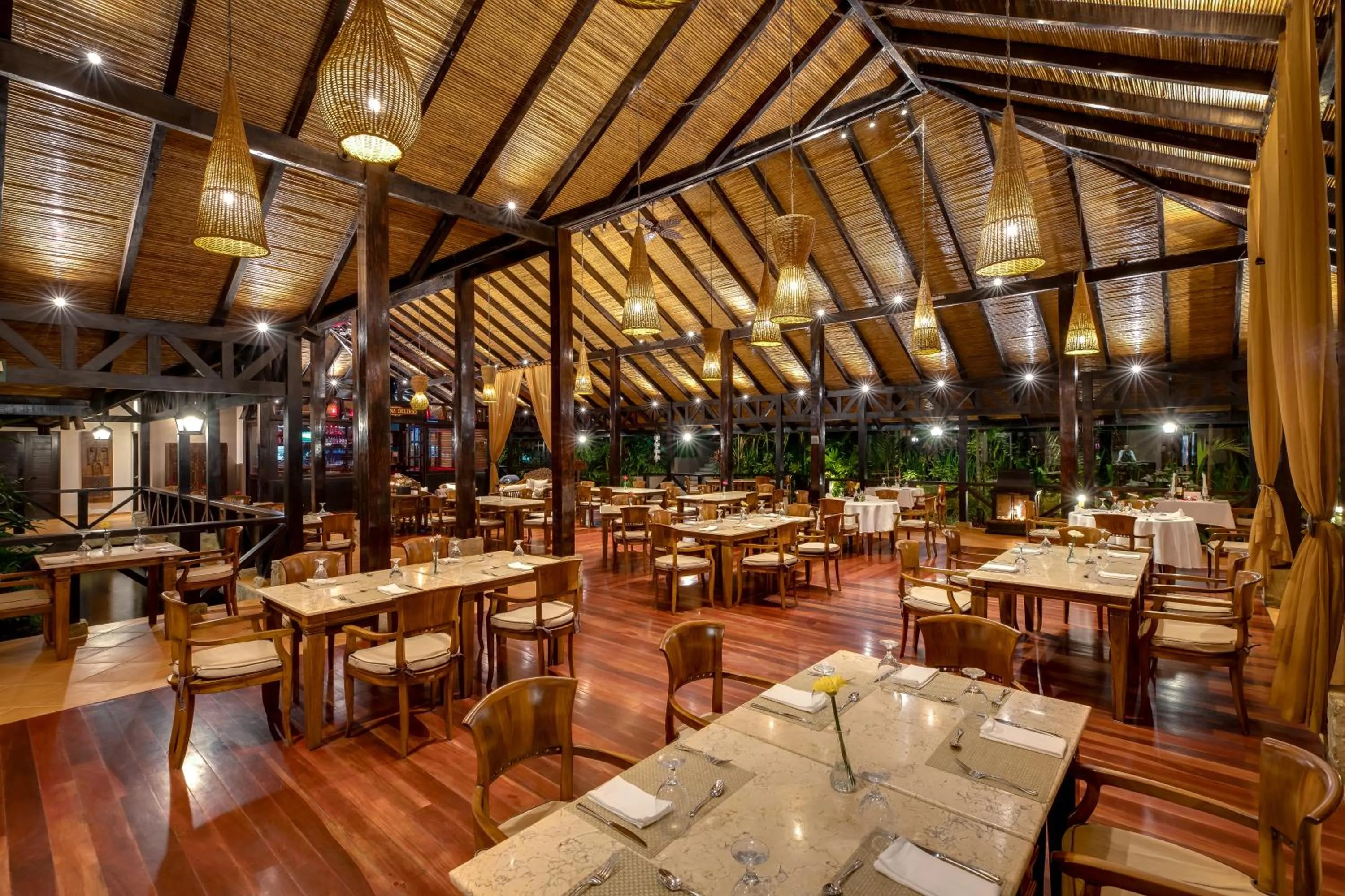 Restaurant/places to eat in Hideaway Rio Celeste Hotel