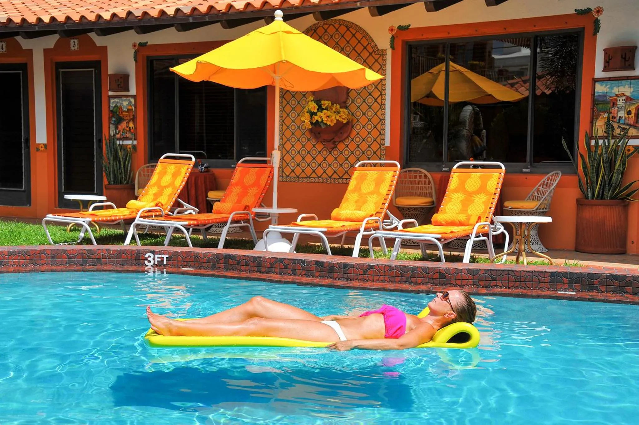 Day in Blue Seas Courtyard