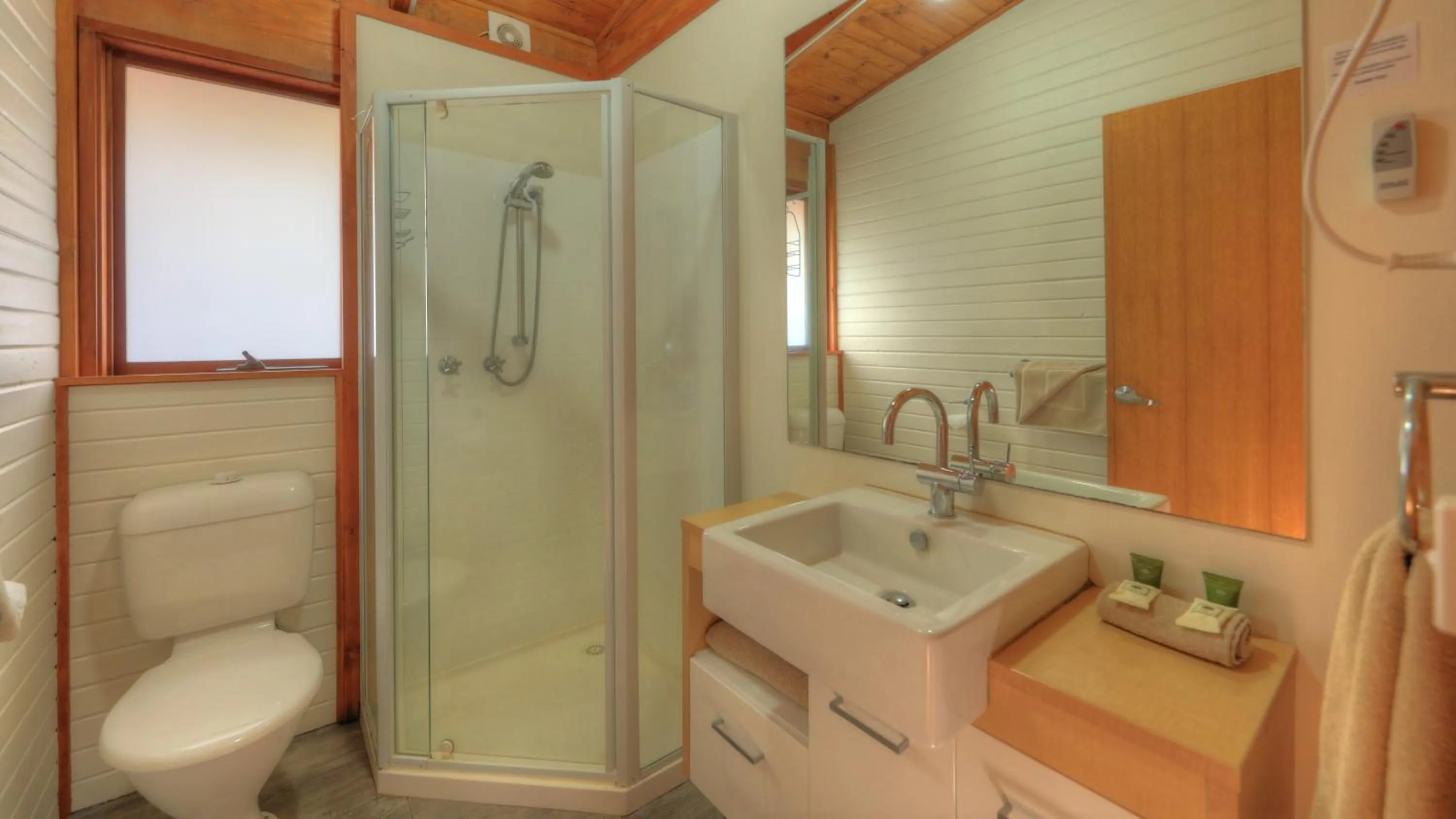 Bathroom in Stewarts Bay Lodge