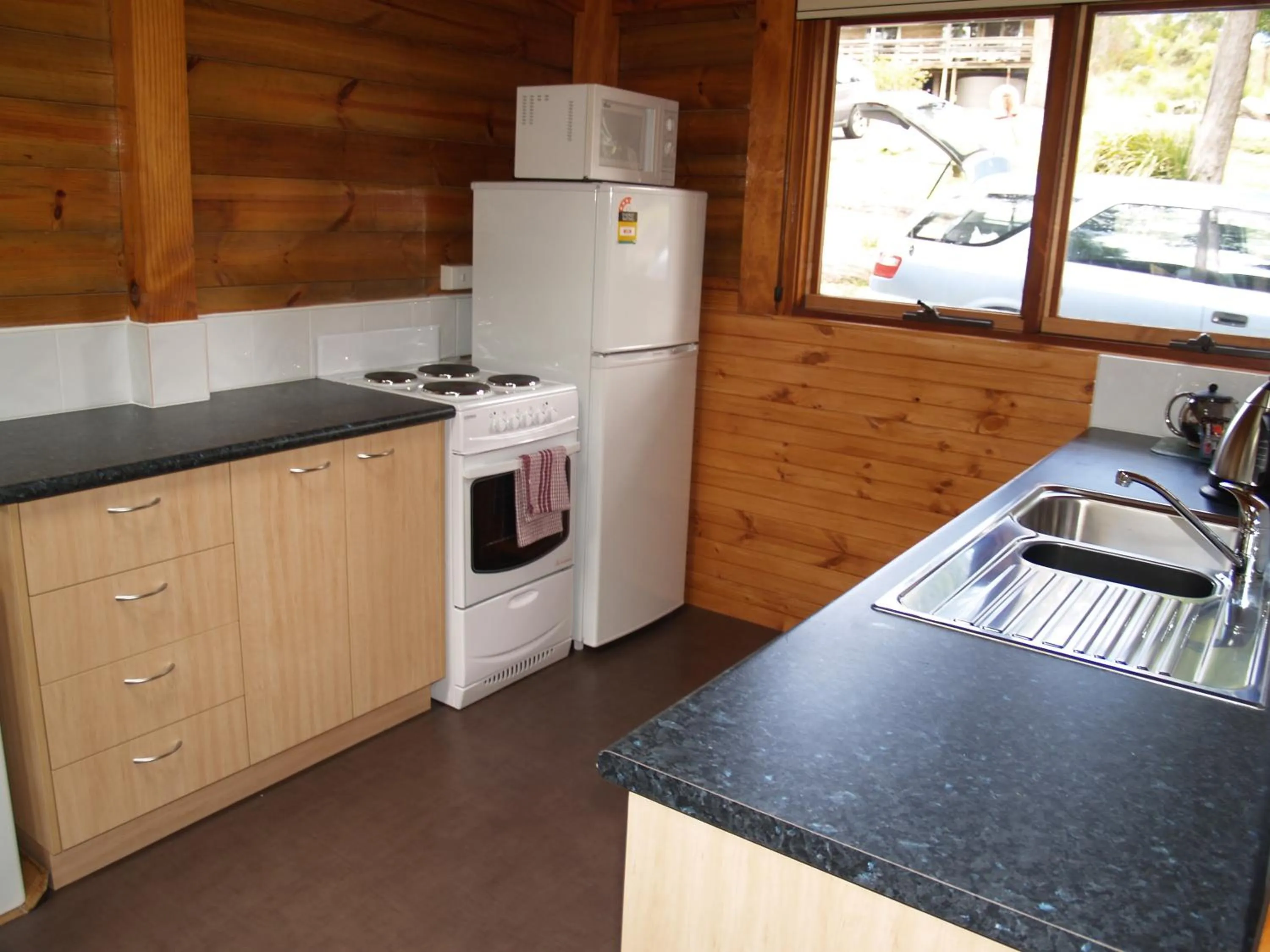 Kitchen or kitchenette in Stewarts Bay Lodge