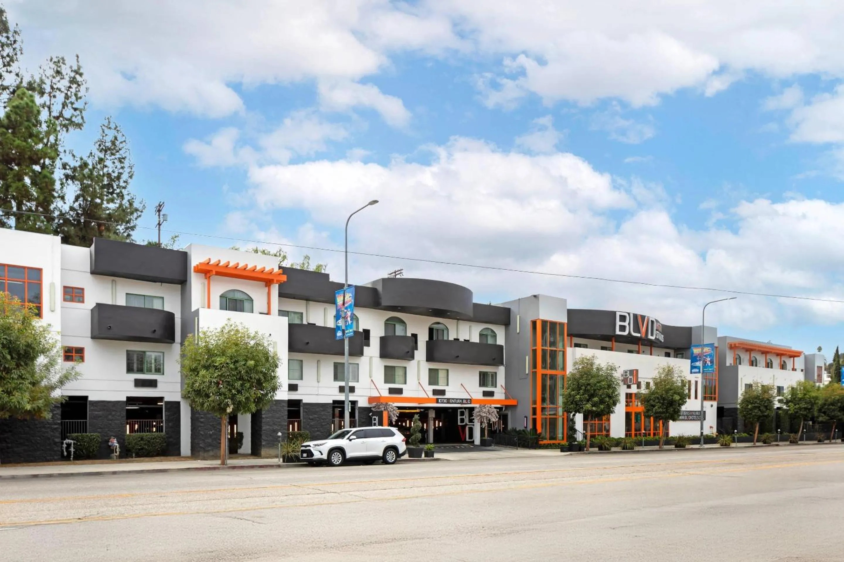 Property building in BLVD Hotel and Studios Universal-Hollywood, an Ascend Collection Hotel