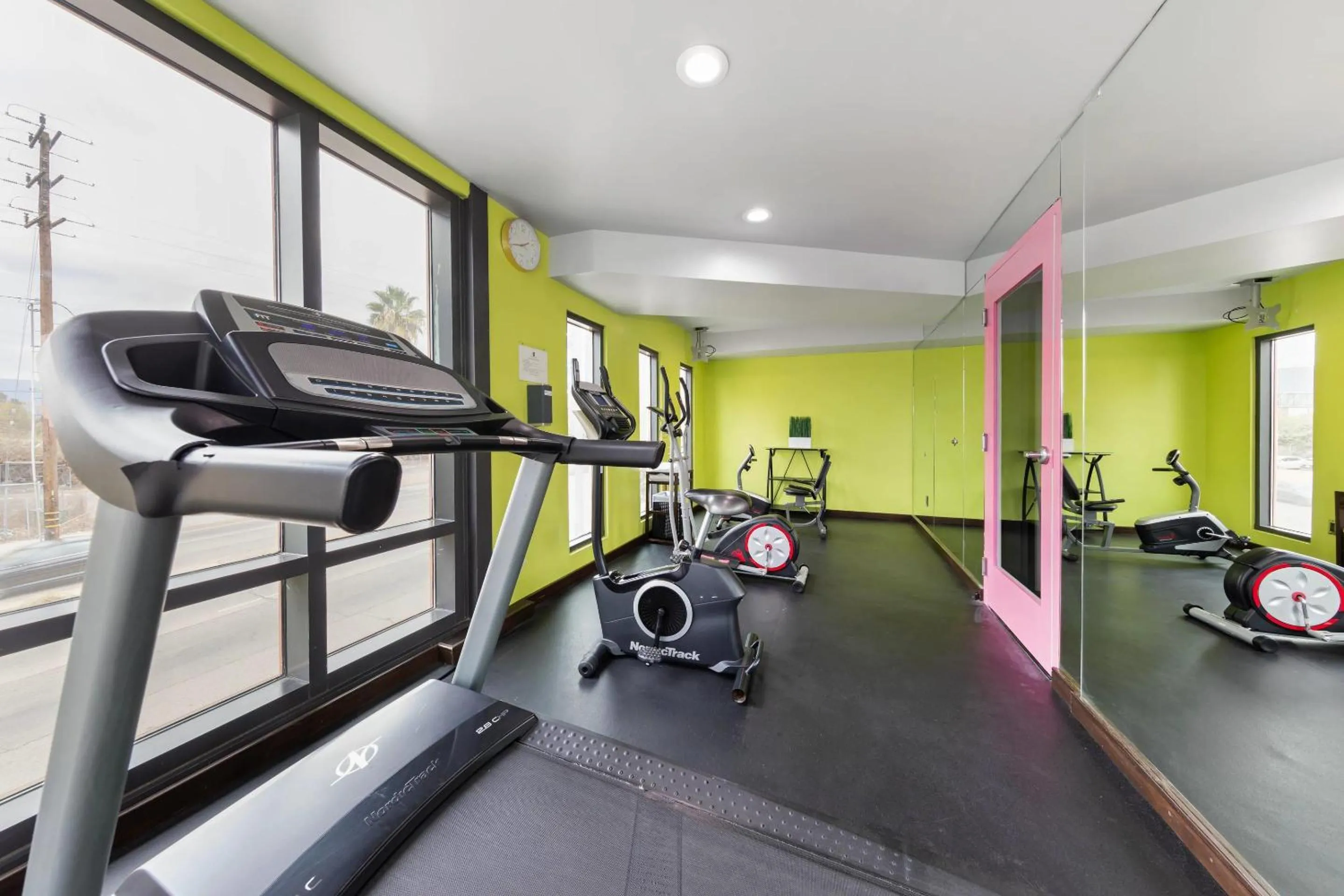 Fitness centre/facilities in BLVD Hotel and Studios Universal-Hollywood, an Ascend Collection Hotel