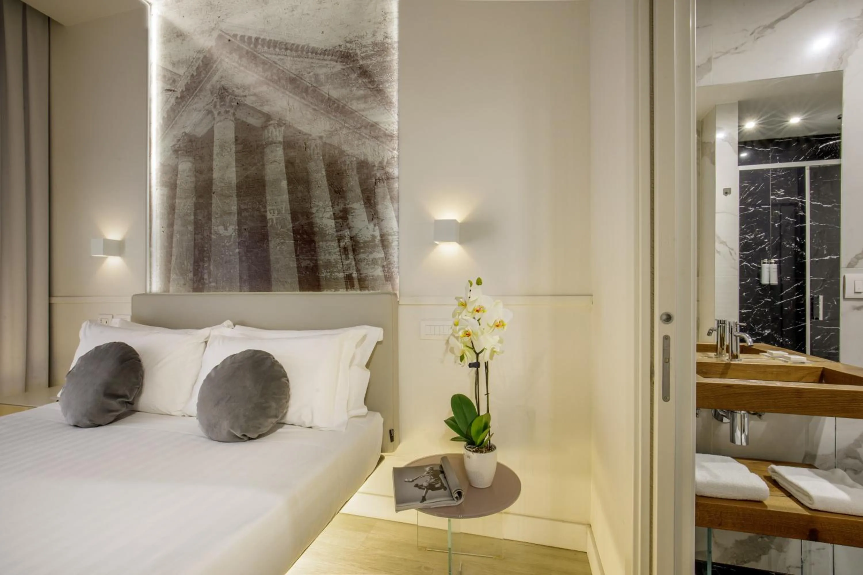 Bedroom, Bed in Hotel Regno