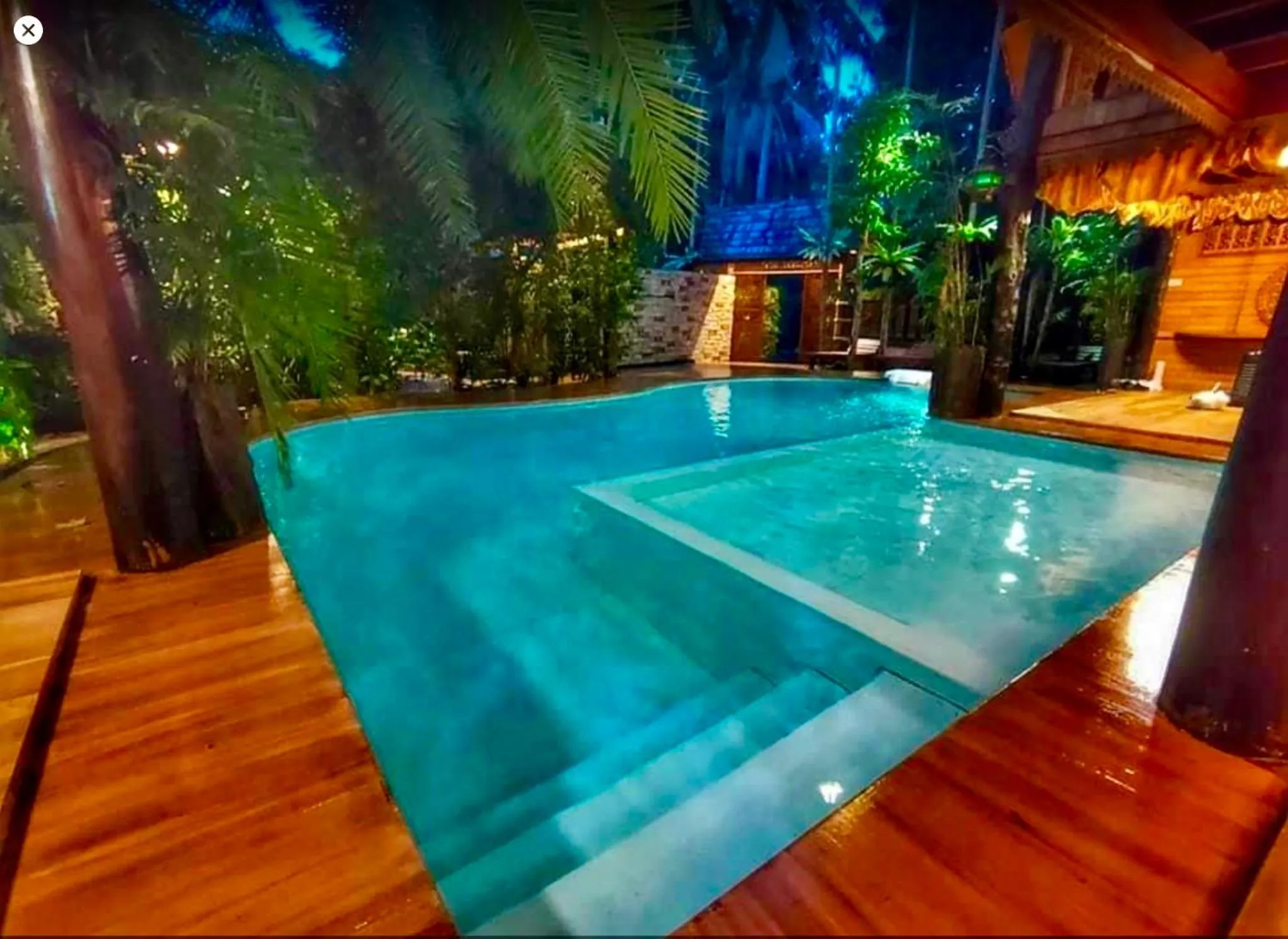 Swimming pool in Baan Habeebee Resort