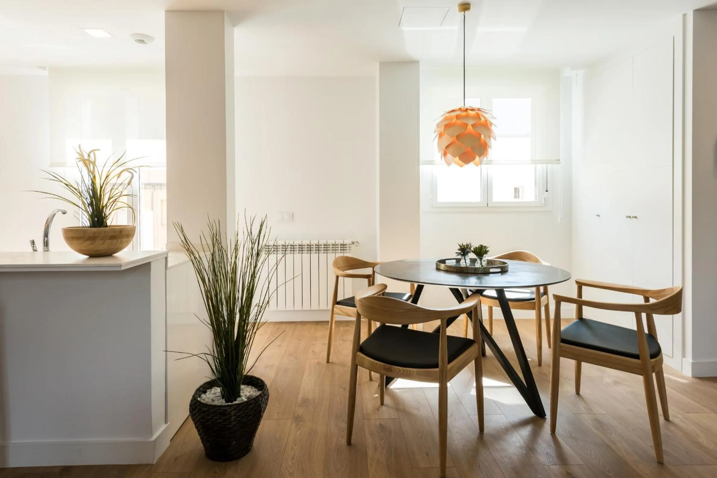 Dining area in Plaza de España Skyline