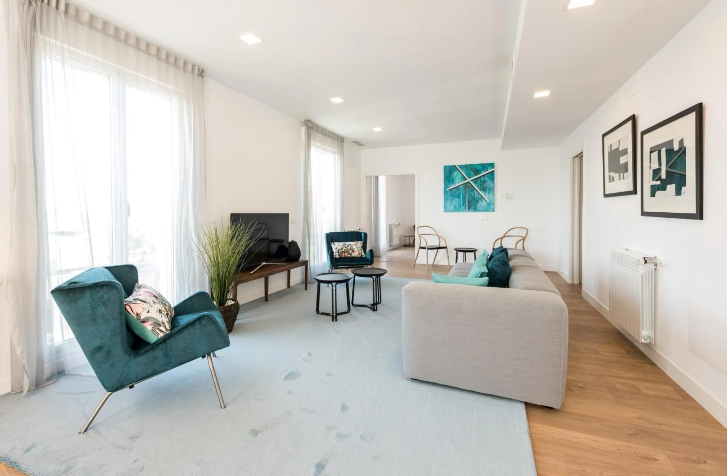 TV and multimedia in Plaza de España Skyline