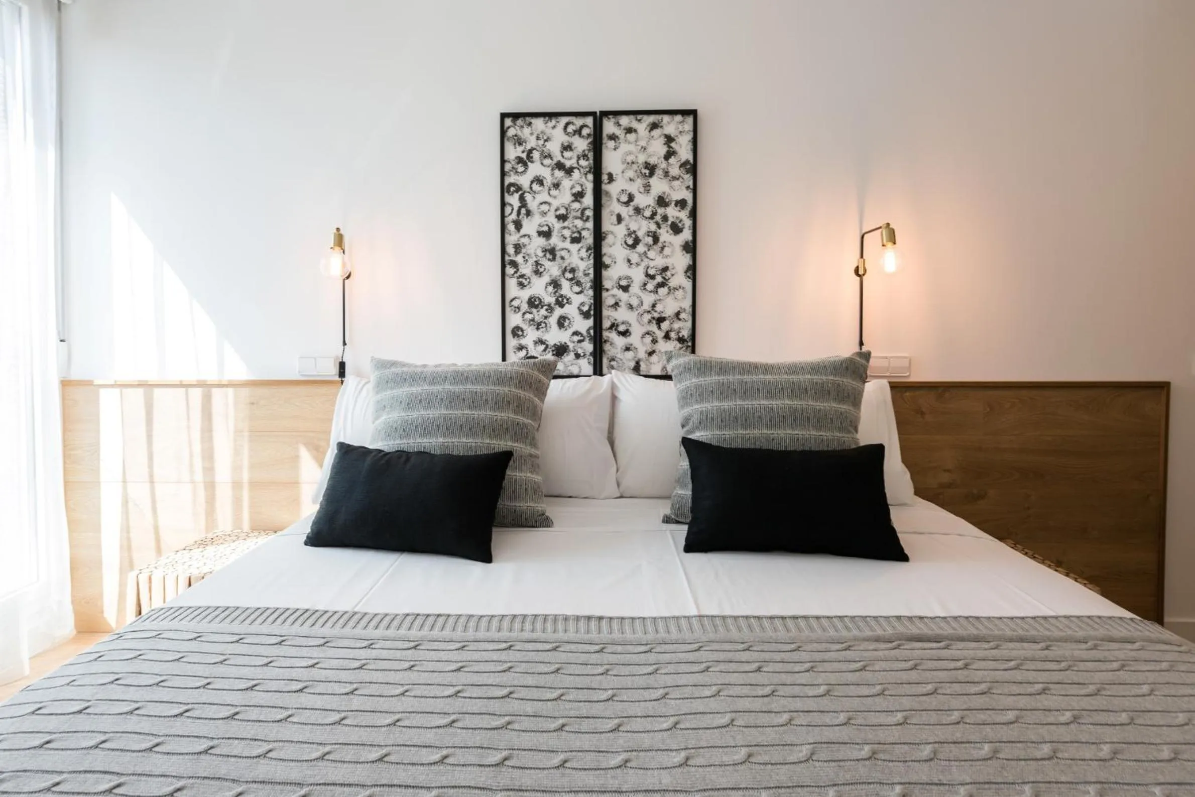 Bed in Plaza de España Skyline