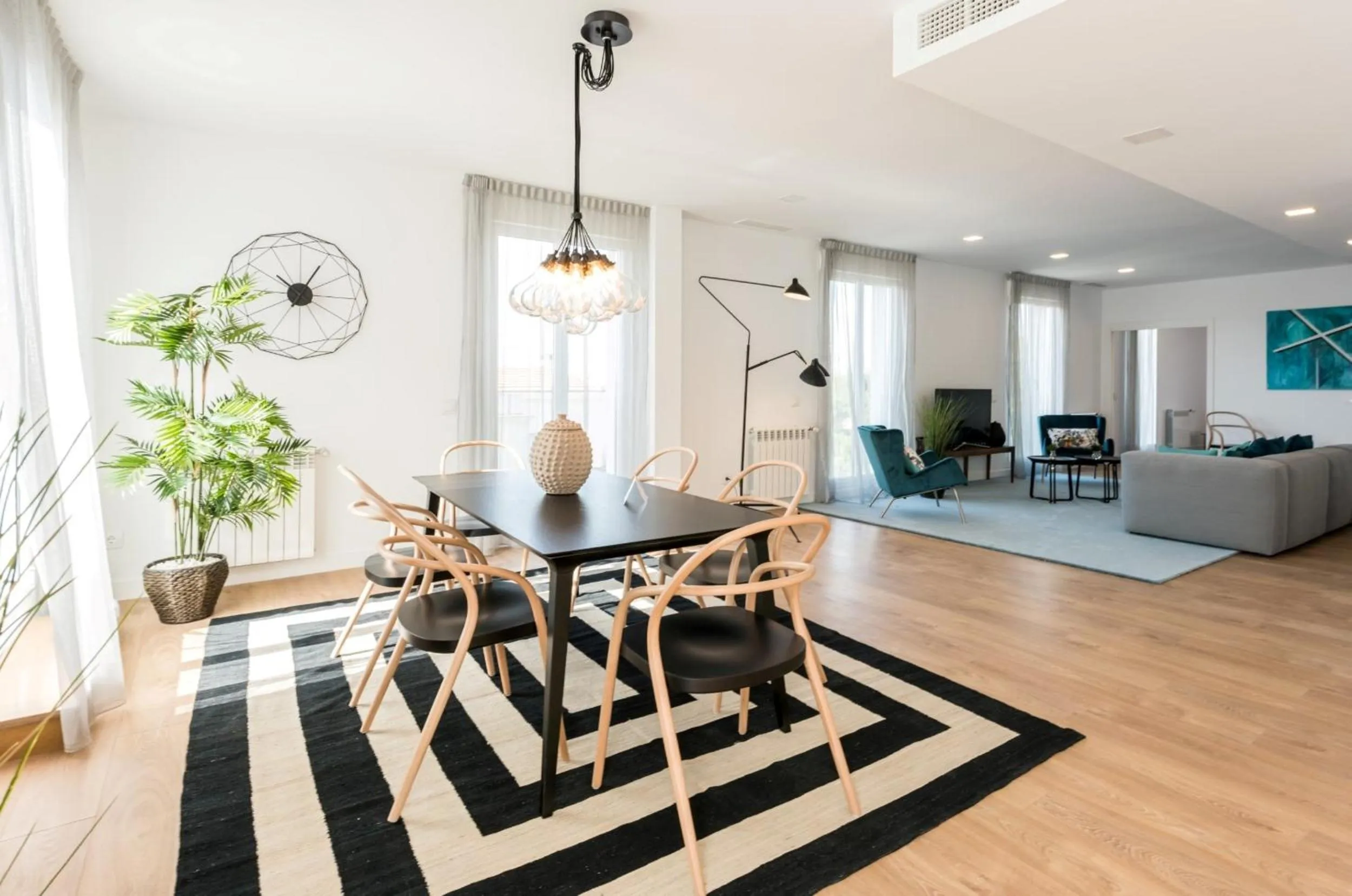 Seating area in Plaza de España Skyline