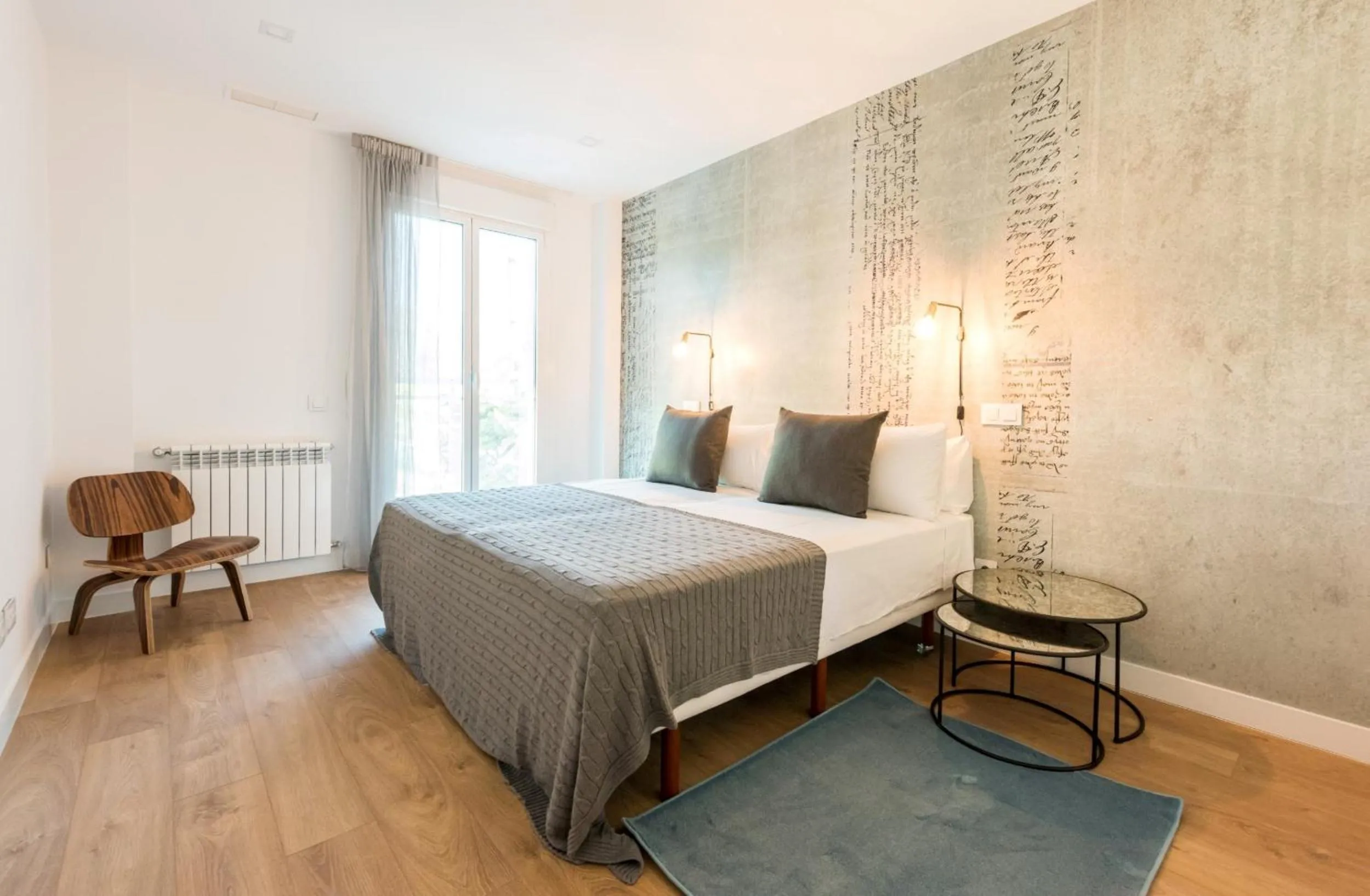 Bed in Plaza de España Skyline