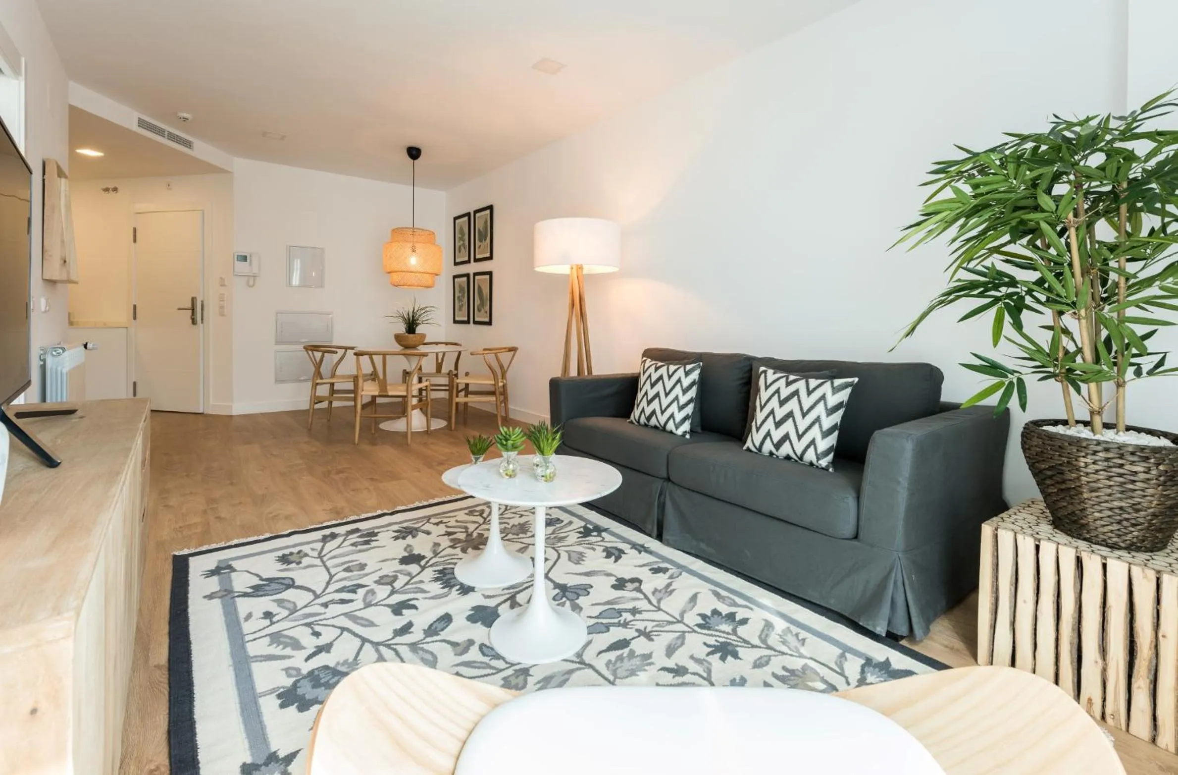 Living room in Plaza de España Skyline