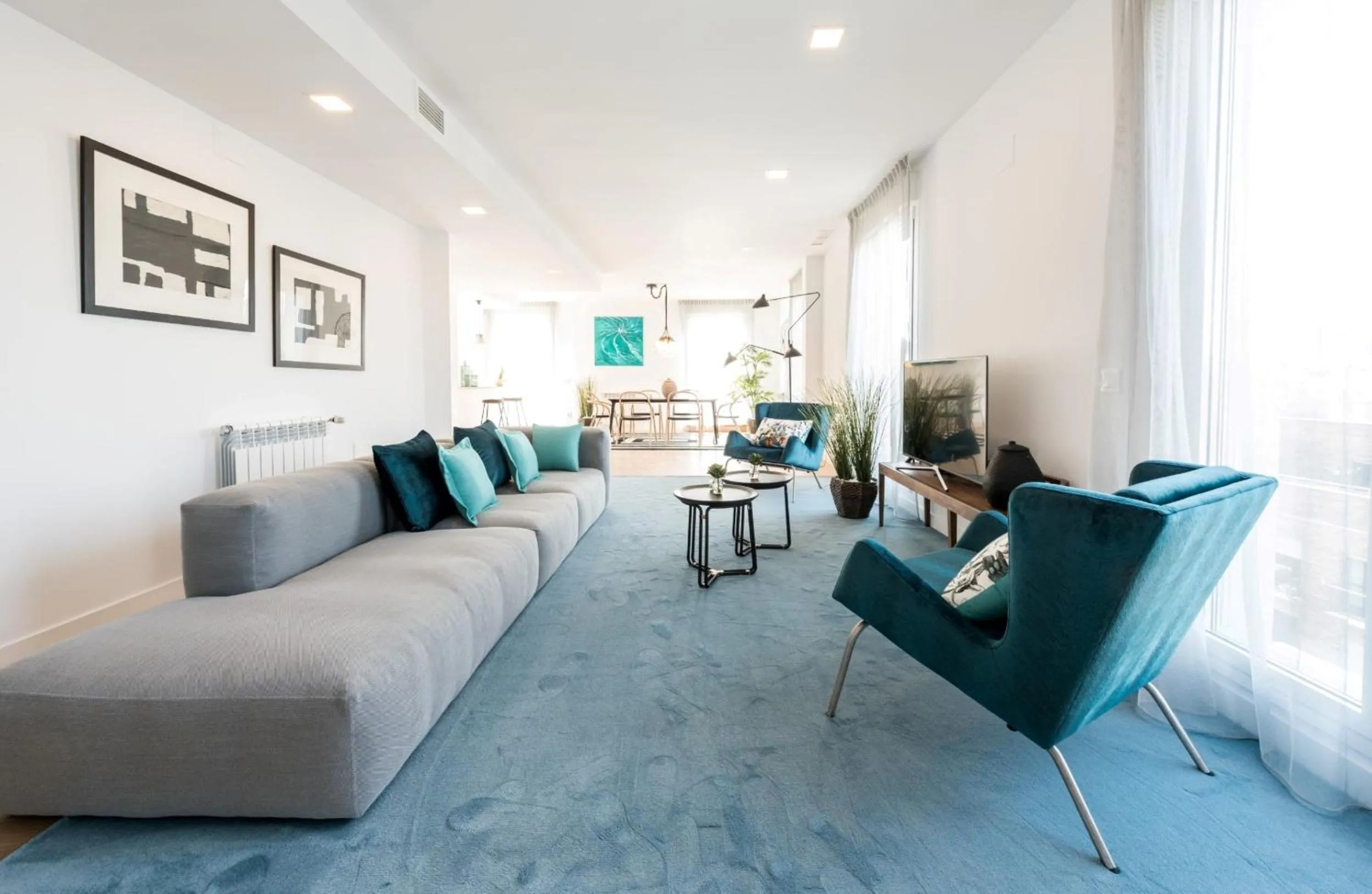 TV and multimedia in Plaza de España Skyline