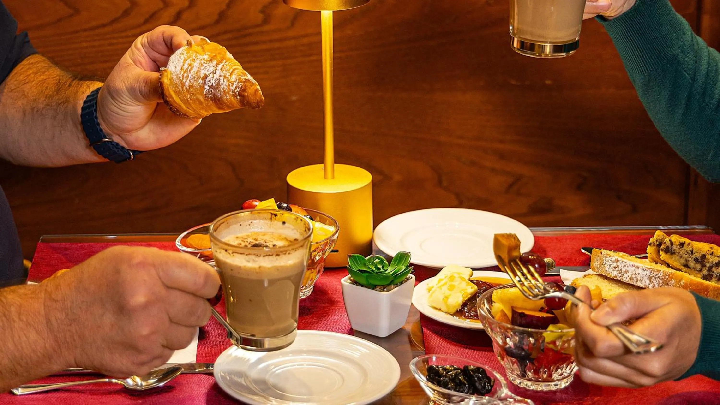 Breakfast in Hotel Manfredi Suite In Rome