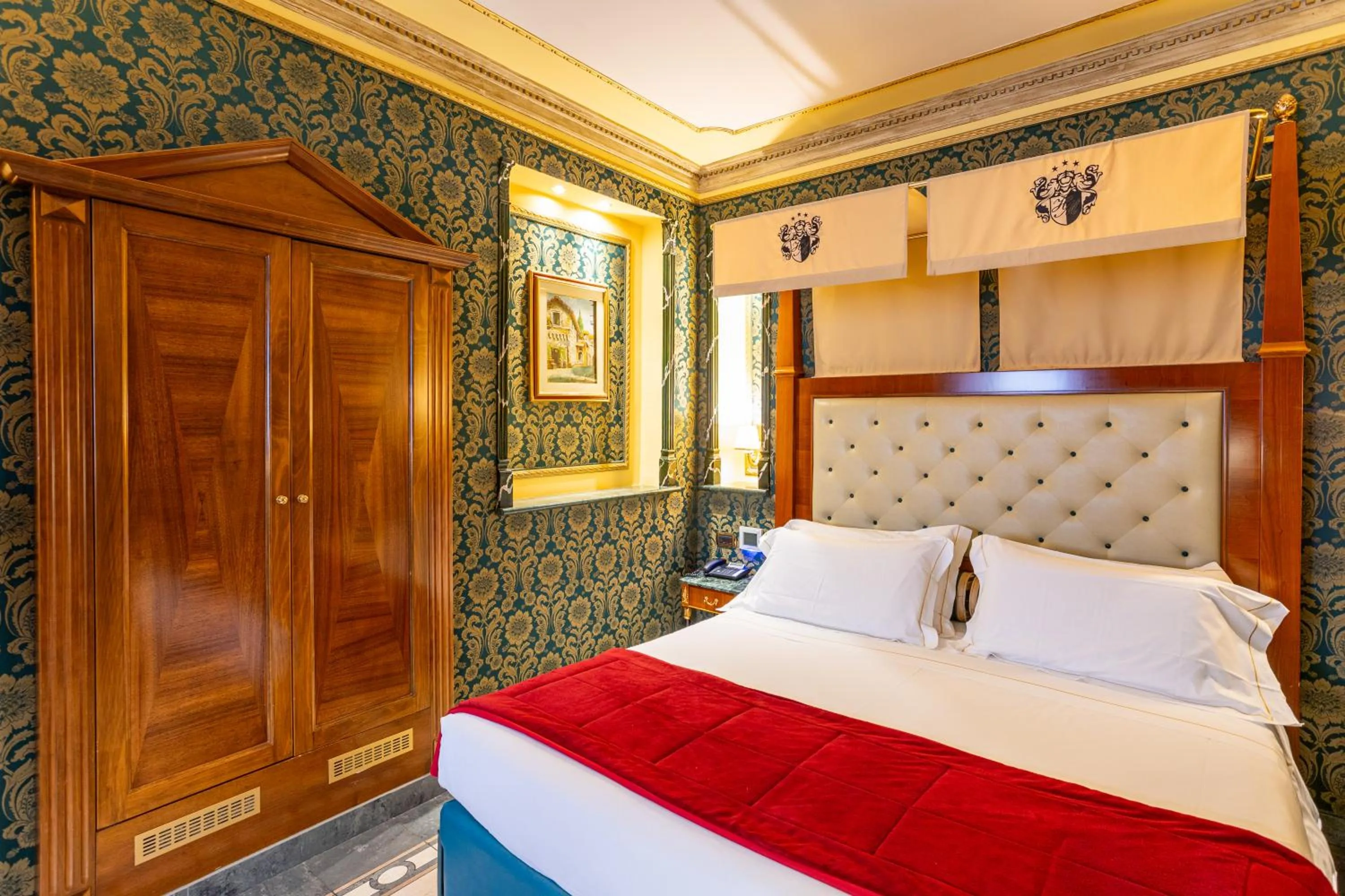 Bedroom, Bed in Hotel Manfredi Suite In Rome