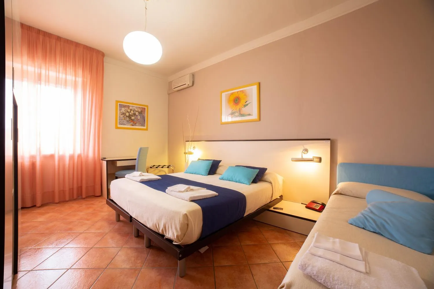 Day, Bed in Hotel Mediterraneo Sapri