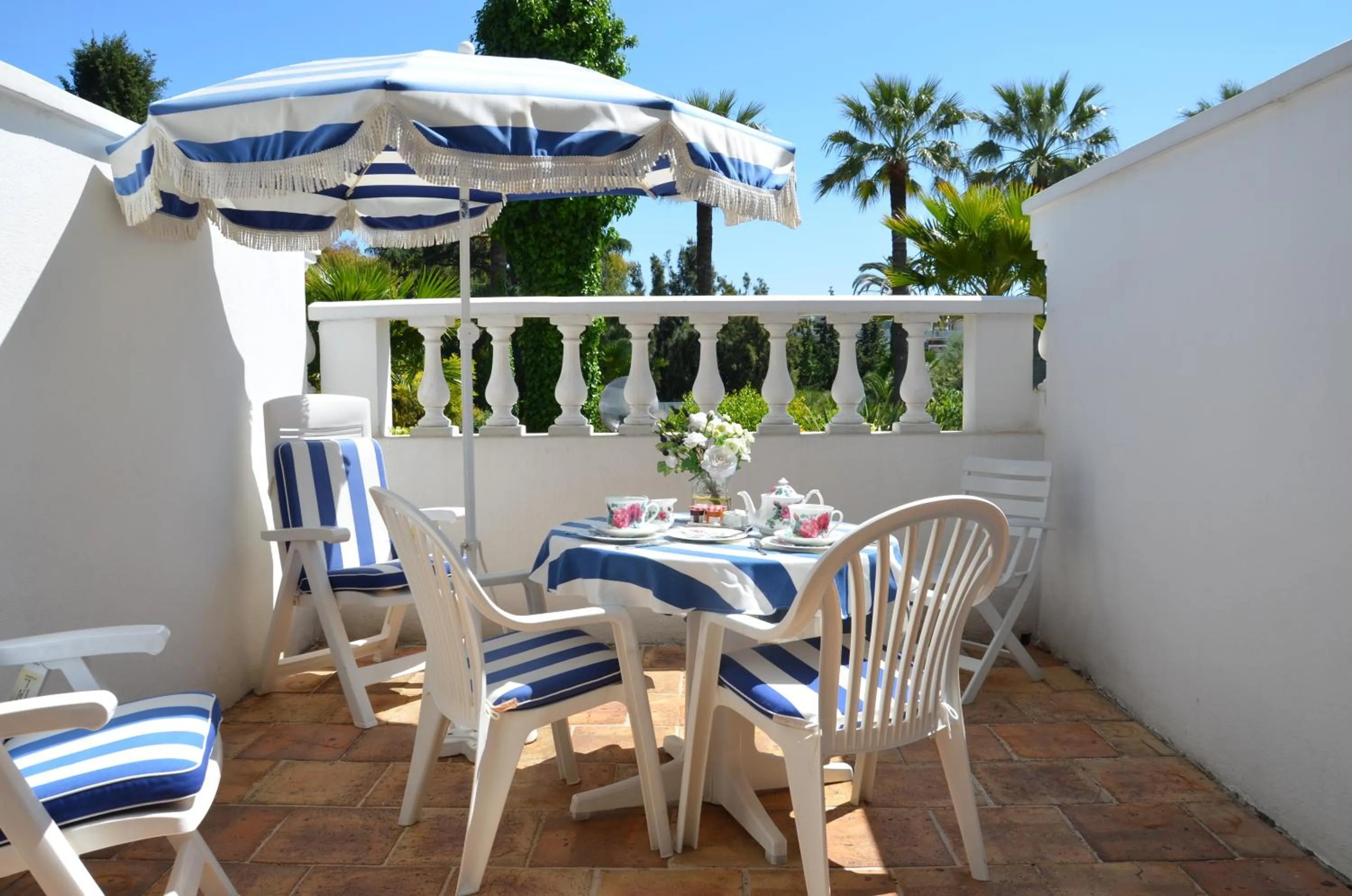 Patio in Hotel des Mimosas
