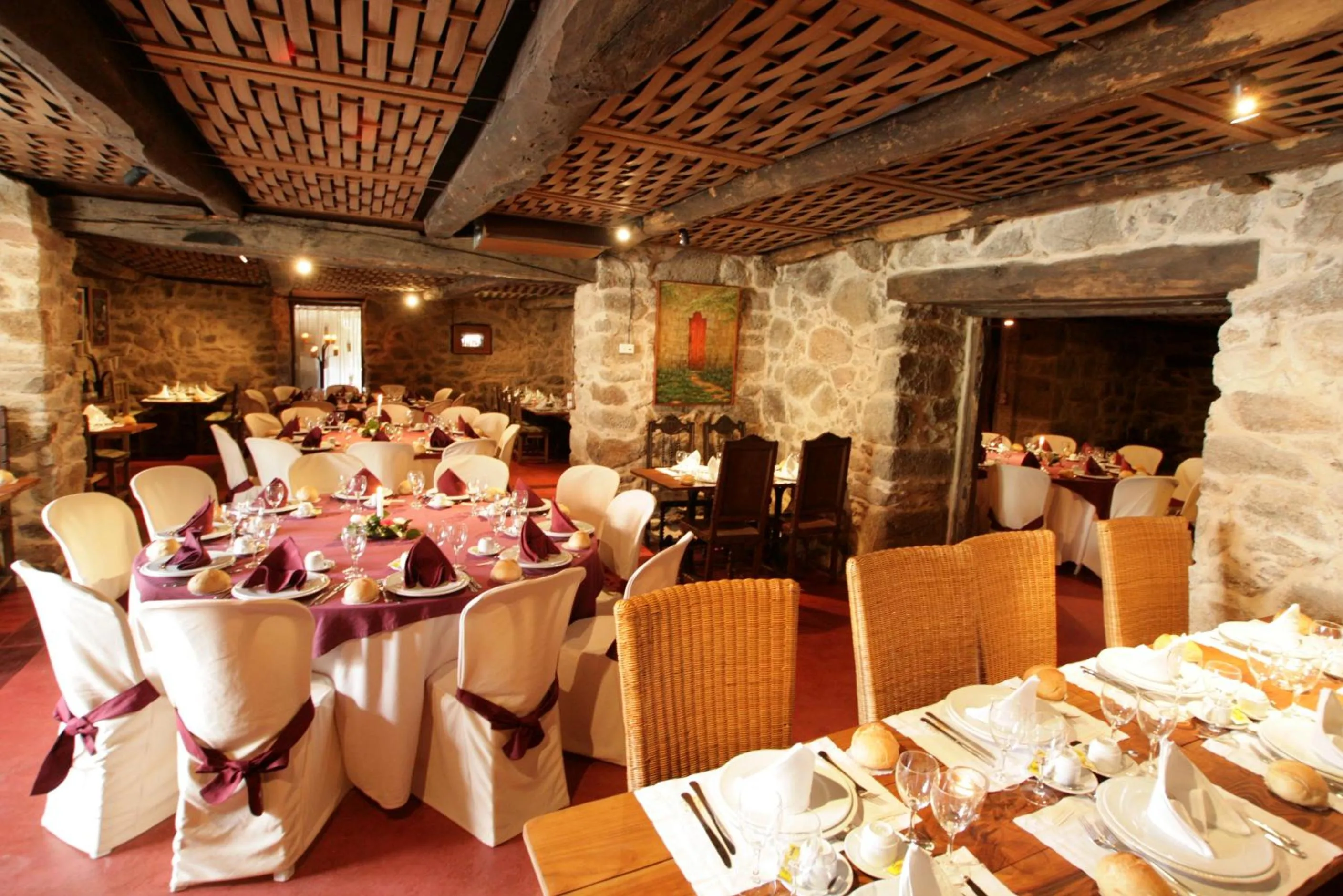 Restaurant/places to eat in Casa Grande de Rosende