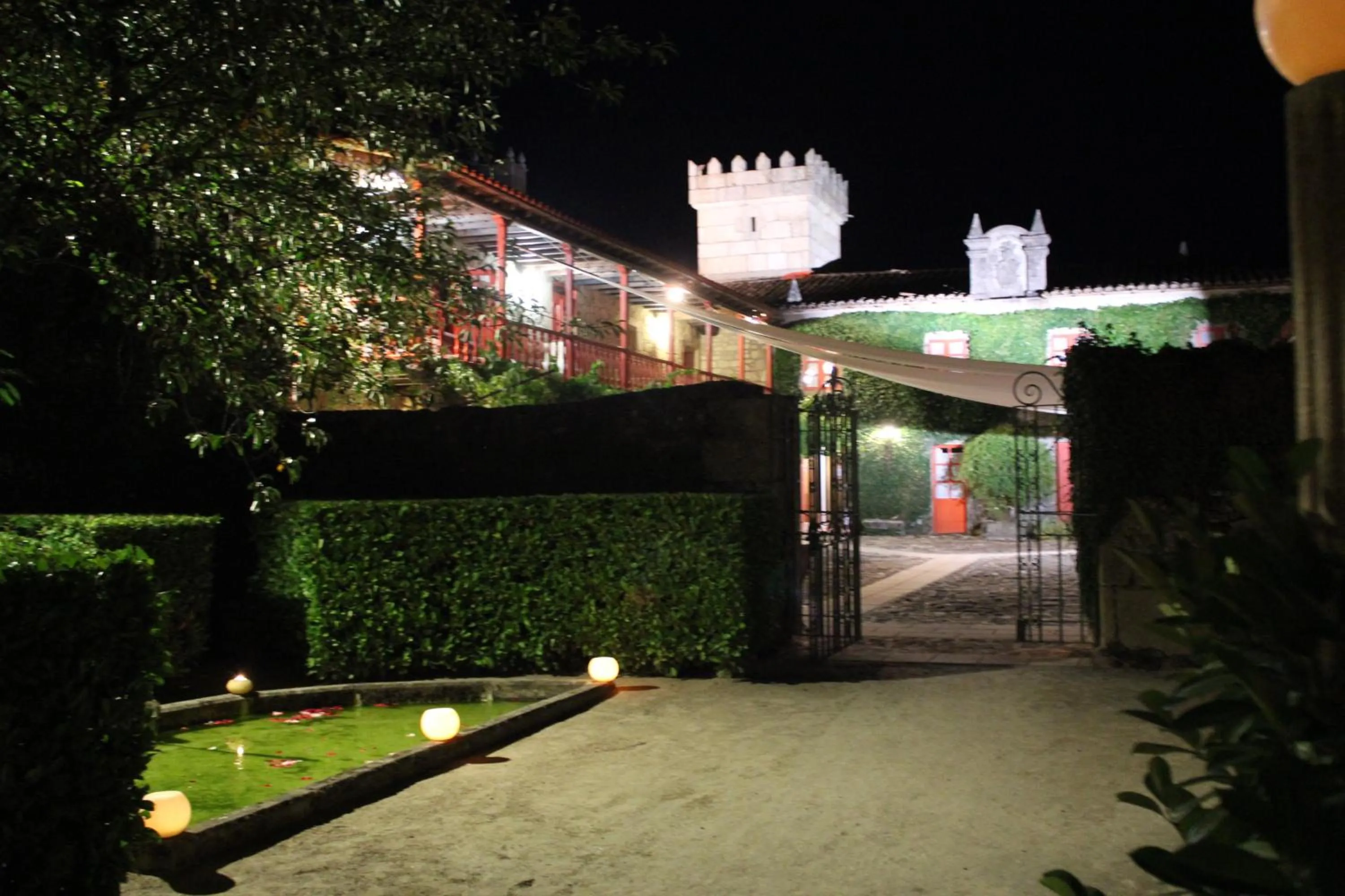 Property building in Casa Grande de Rosende