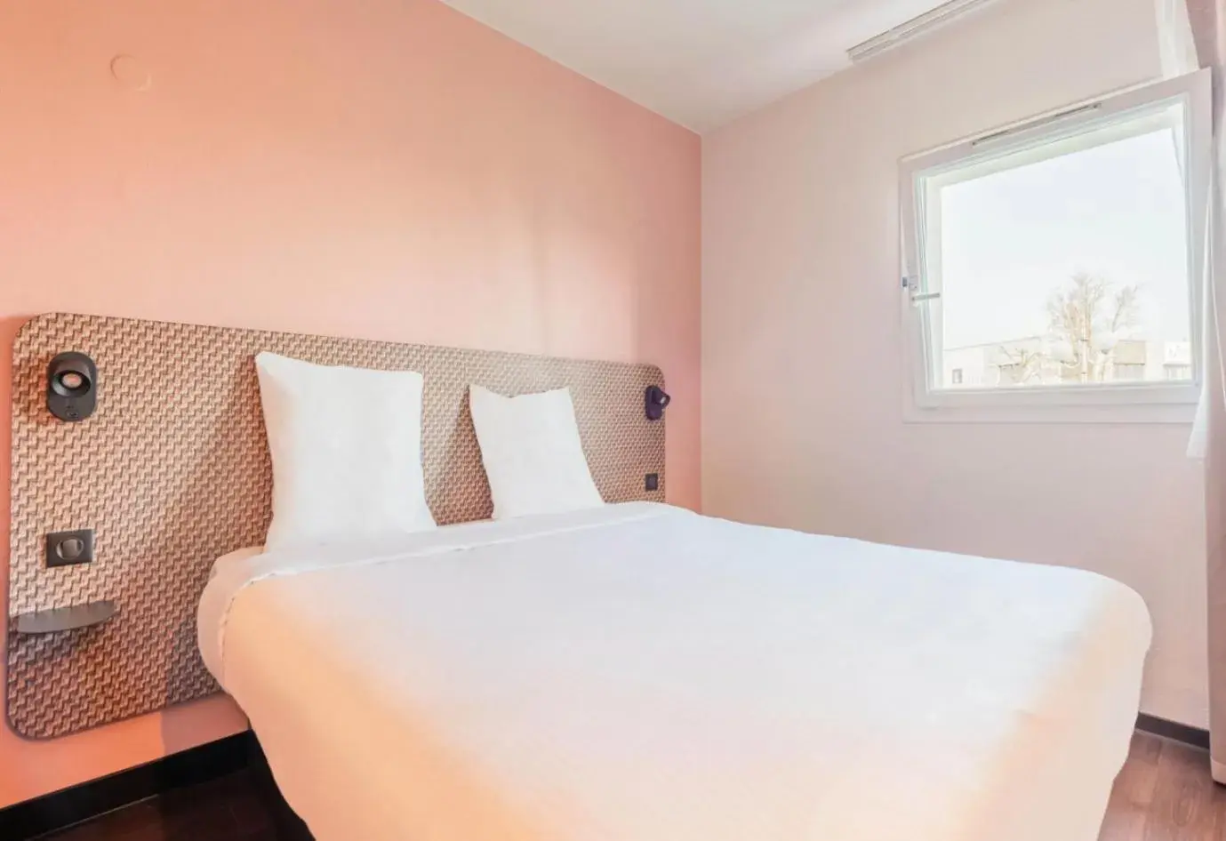 Double Room in B&B HOTEL Strasbourg Aéroport Double Room in B&B HOTEL Strasbourg Aéroport